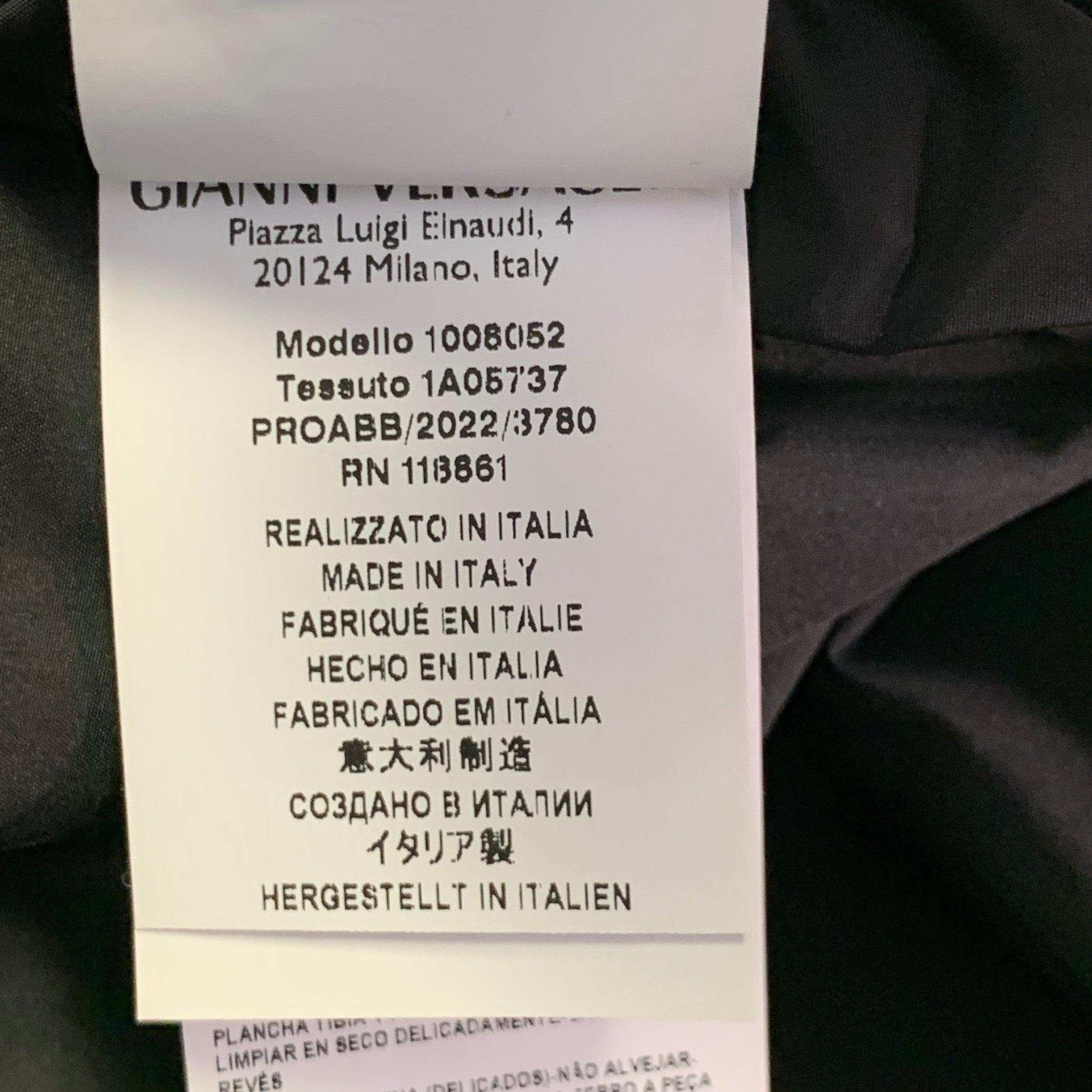 VERSACE Größe XXL Schwarz Blau Gold Barock Polyamidmischung Windbreaker Jacke im Angebot 4