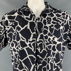 VERSACE Size XXL Black White Abstract Cotton Short Sleeve Shirt