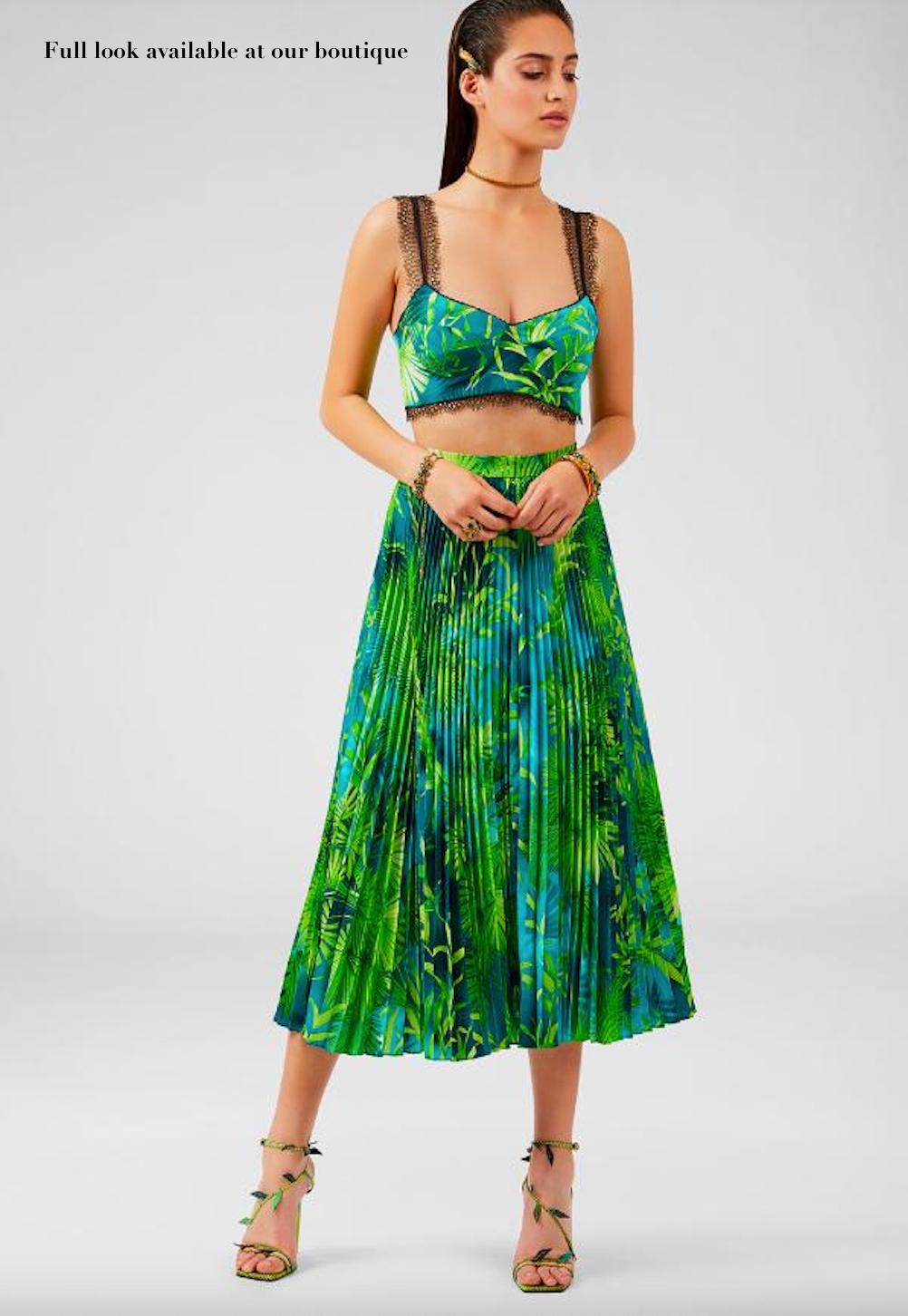 Versace Spring 2020 Verde Jungle Print Pleated High Rise Midi Skirt Size 38 In New Condition In Paradise Island, BS