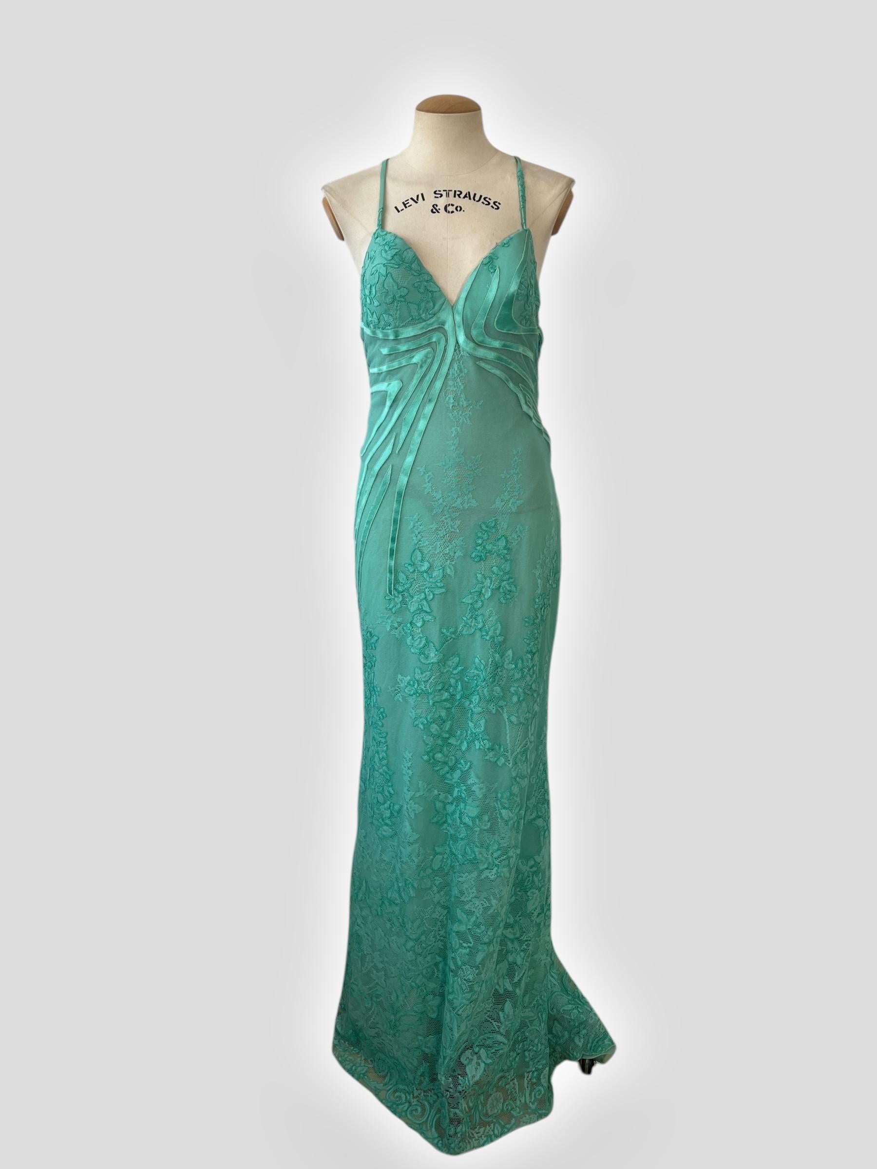 Versace Spring/Summer 2000 Seafoam Lace Gown For Sale 1