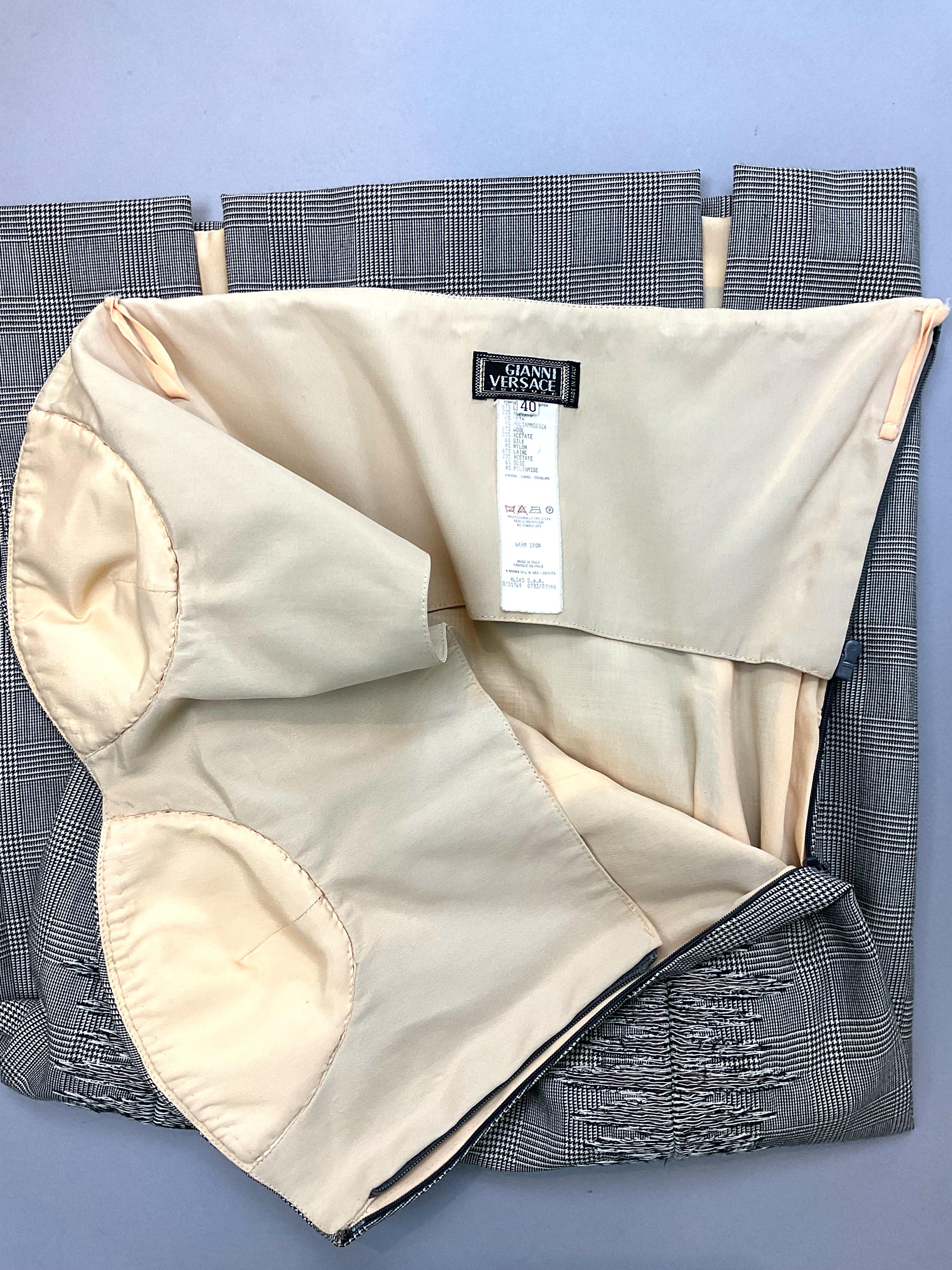 Versace Primavera/Estate P/E 1998 - Abito grigio senza spalline visto su Kate Moss in vendita 4