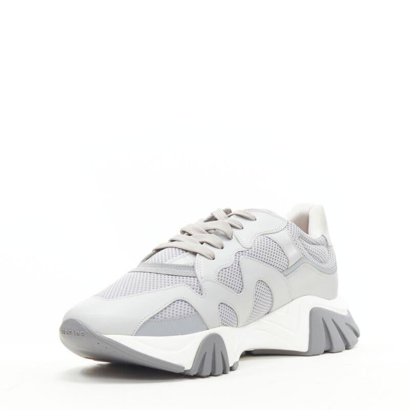 VERSACE Baskets chunky en cuir gris Squalo K48 EU45 US12 Excellent état - En vente à Hong Kong, NT