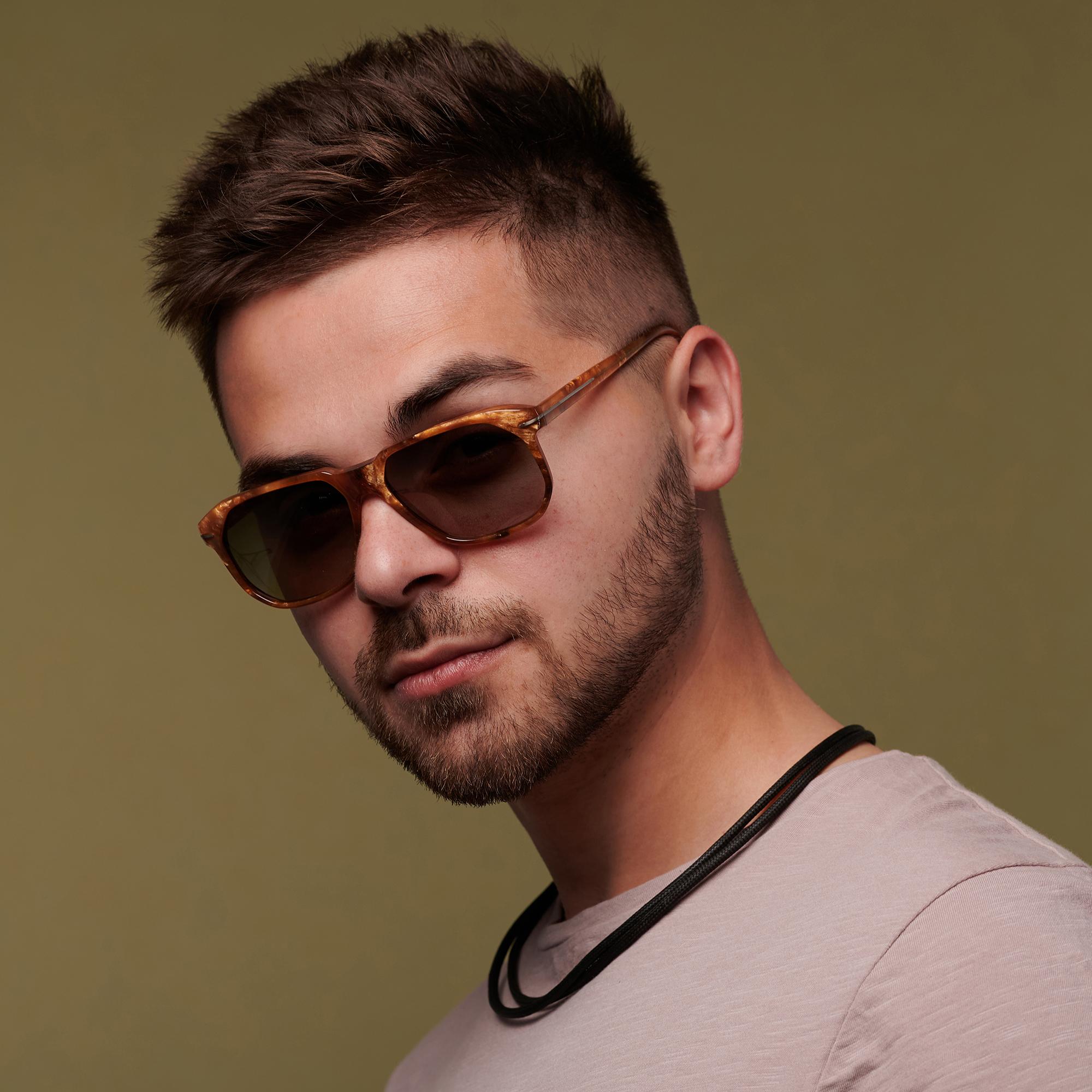 Versace lunettes de soleil vintage carrées en vente 2