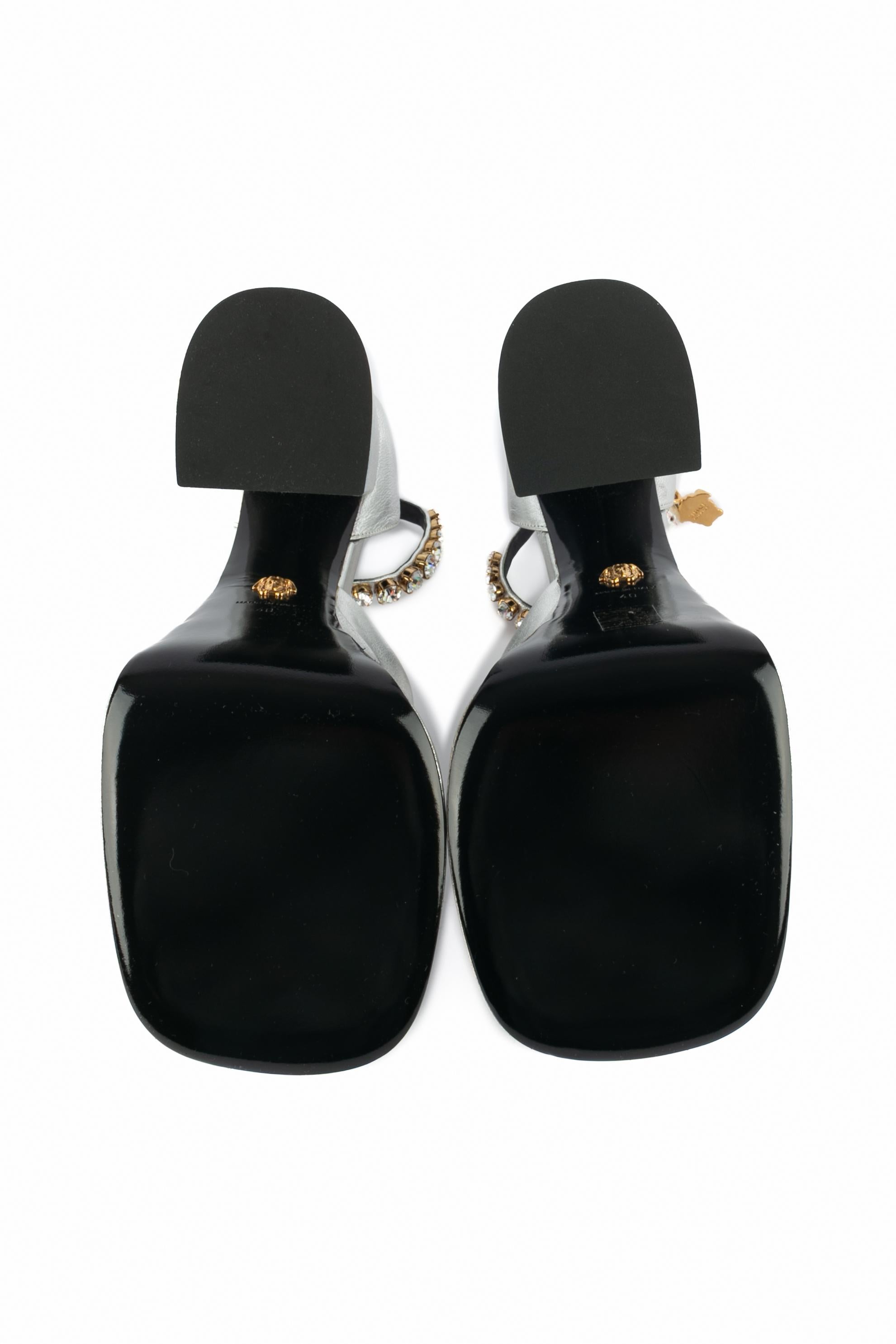 Versace Stöckelschuhe 'Medusa Aevitas' im Angebot 6