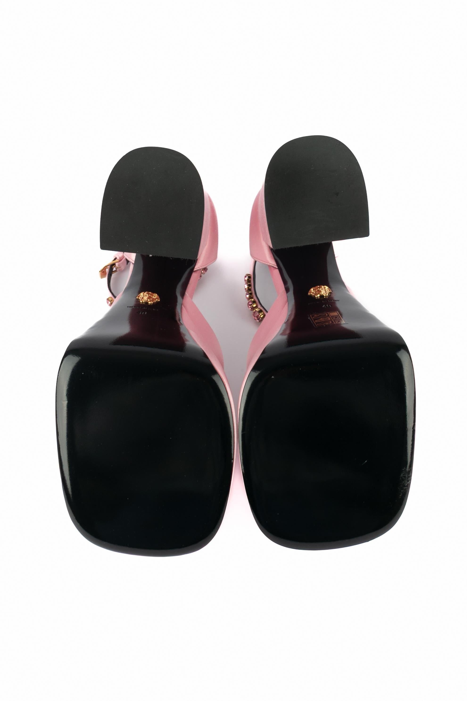 Versace Stöckelschuhe 'Medusa Aevitas' im Angebot 7