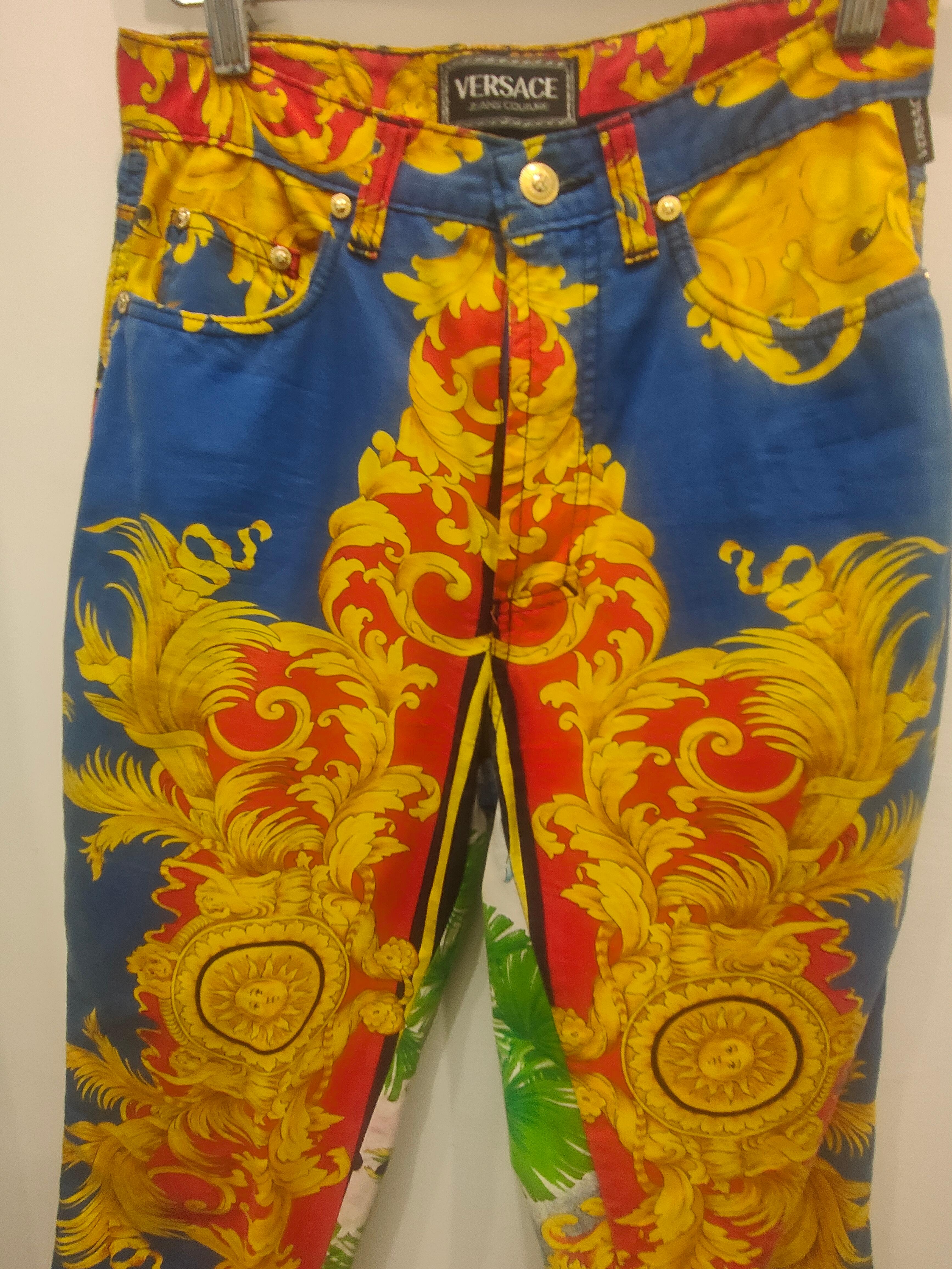 Pantalones Versace Sol Barroco Marrón en venta
