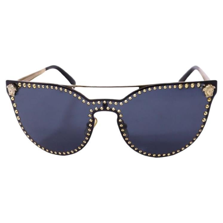 How do you know if Versace sunglasses are real?