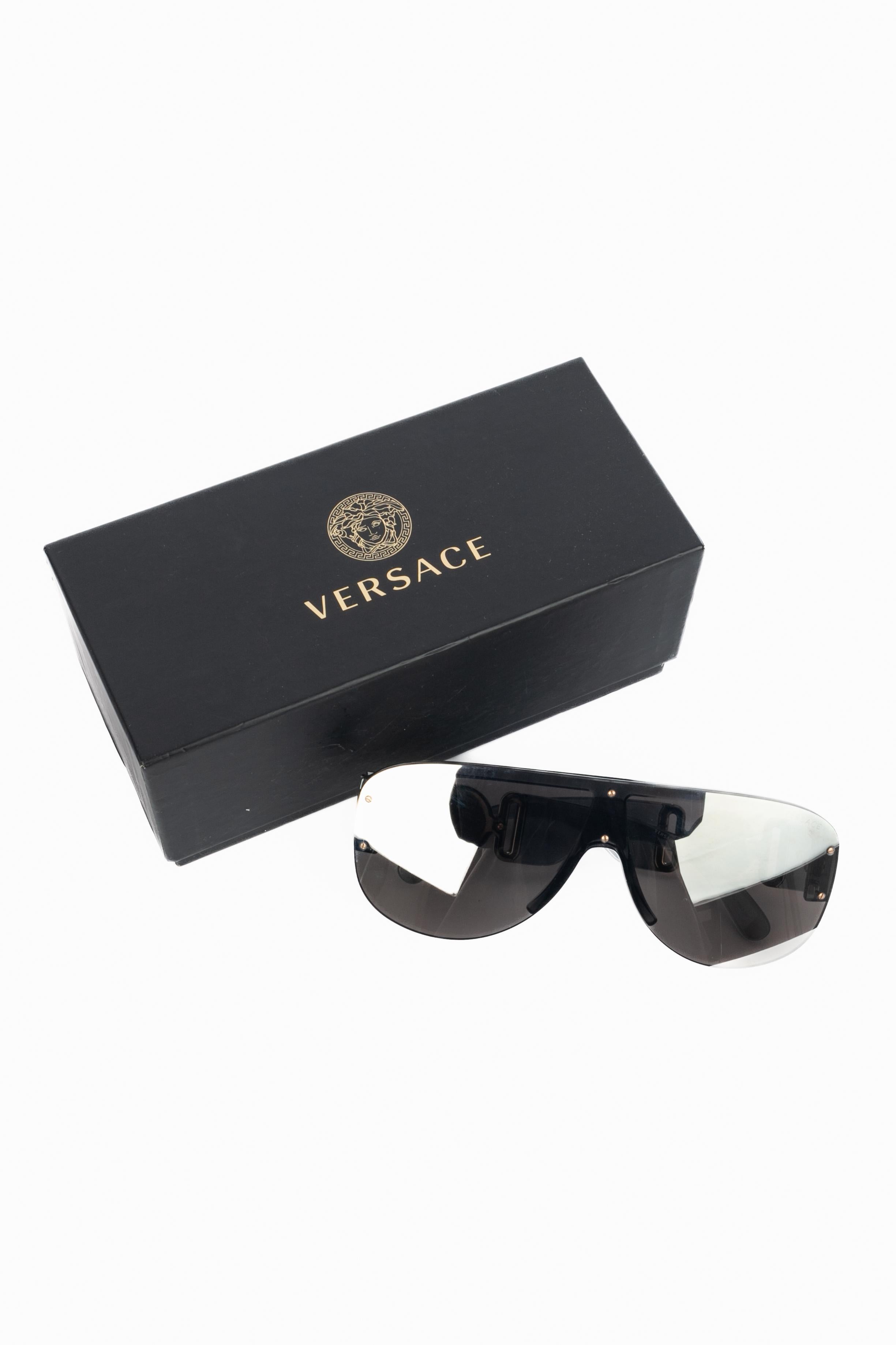 Versace sunglasses 'Medusa Beggie' en vente 4