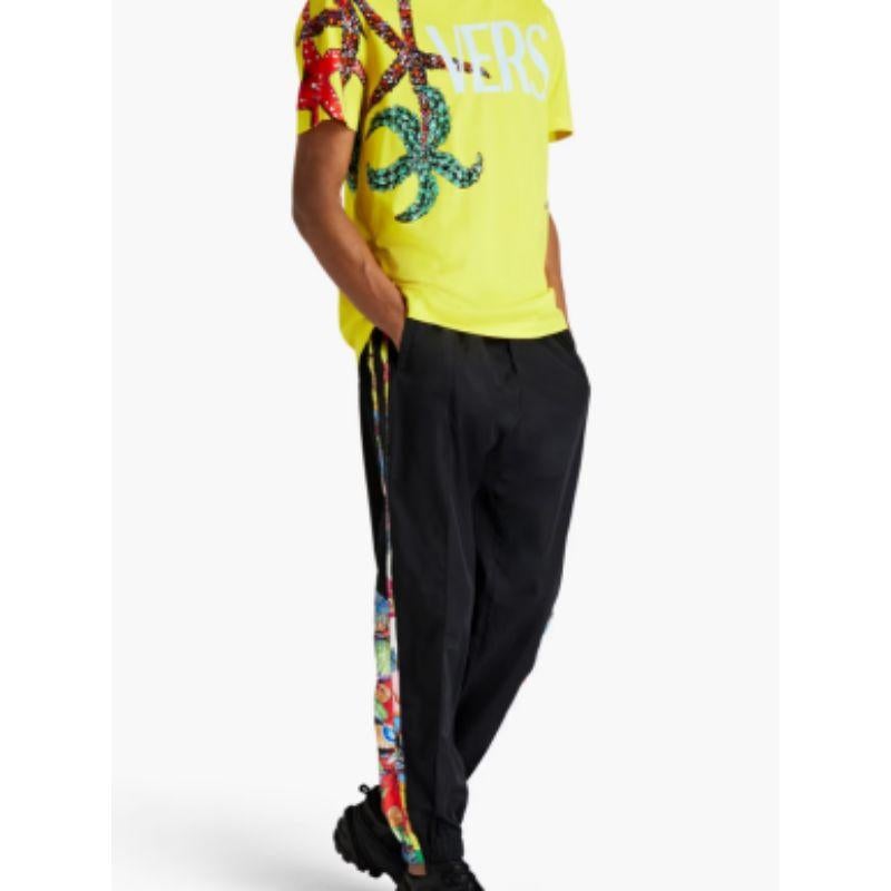 Versace Tapered printed shell pants In Excellent Condition For Sale In London, GB