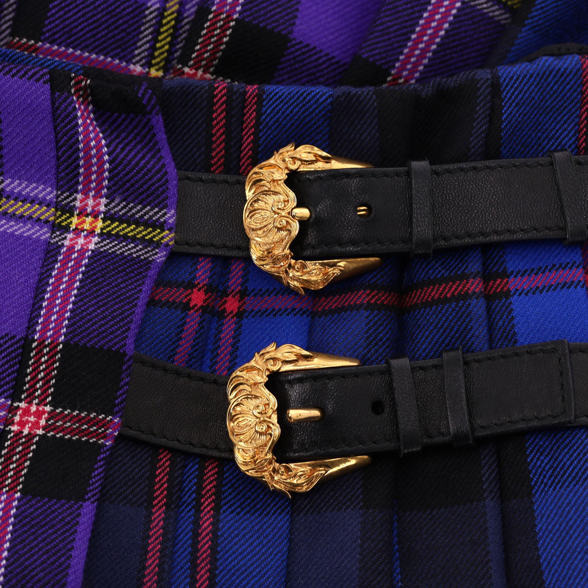 De las mujeres Versace Tartan Wool Pleated Skirt en venta