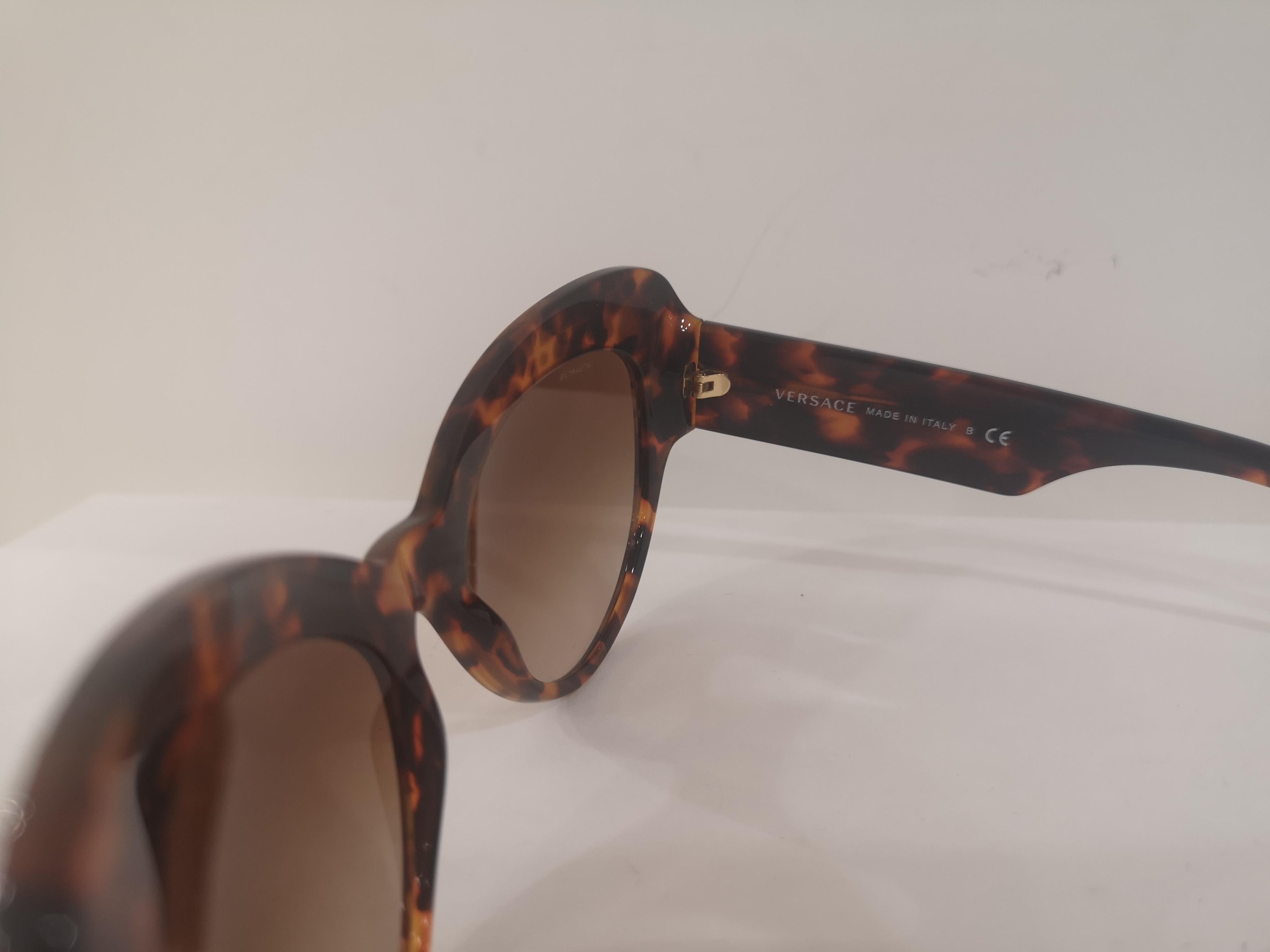 Women's or Men's Versace tortoise gold studs Sunglasses NWOT