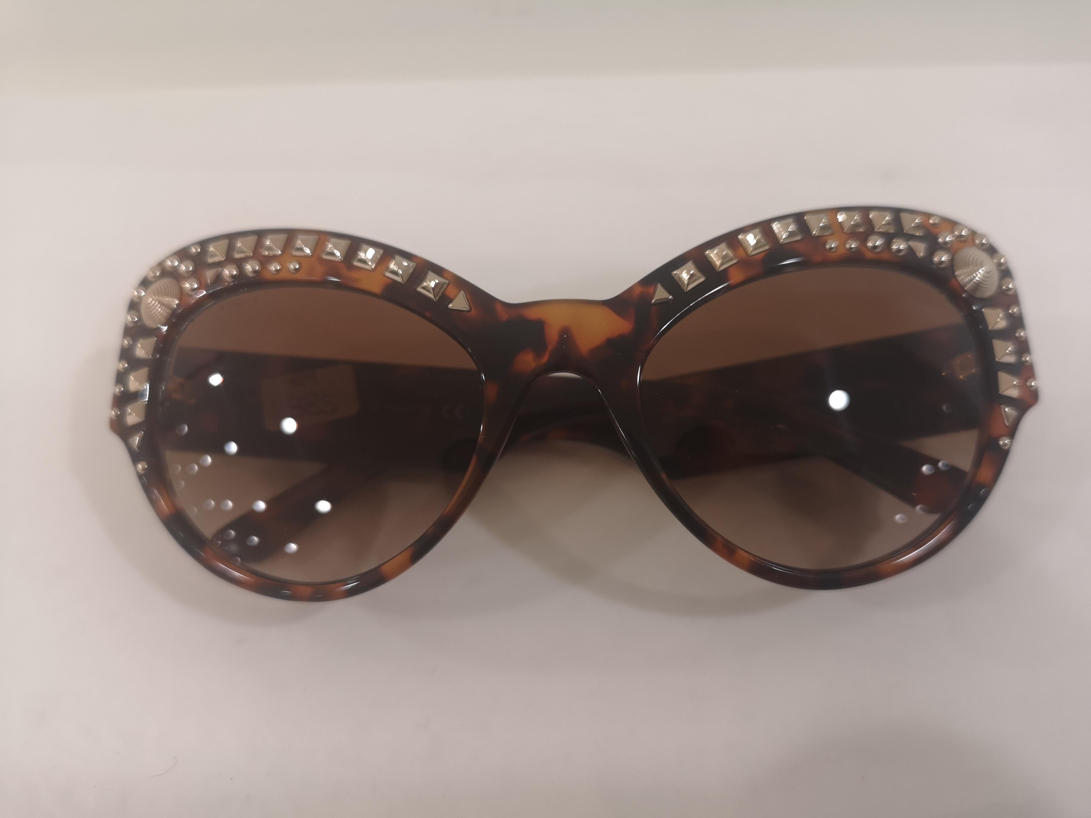 Versace tortoise gold studs Sunglasses NWOT 2