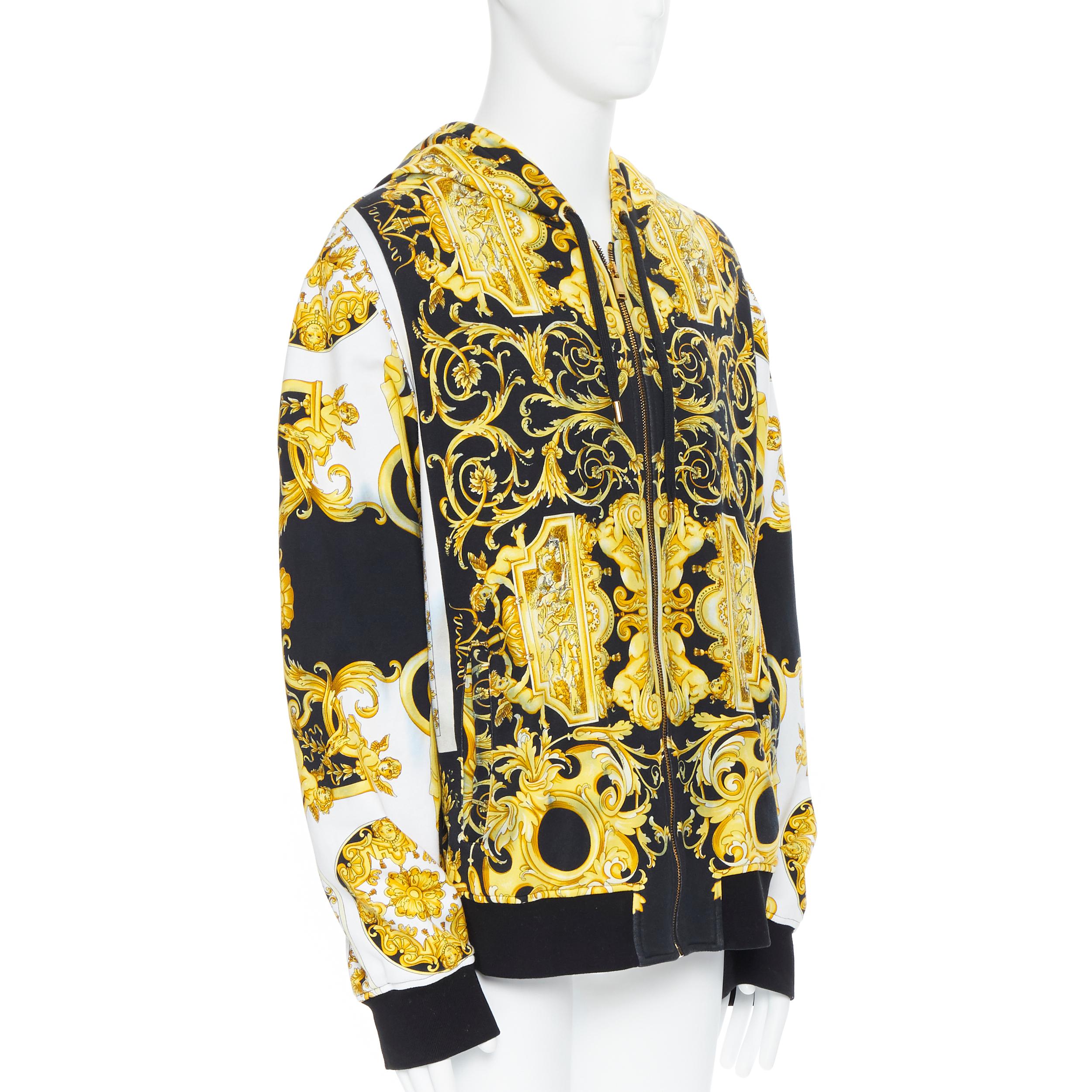 VERSACE Tribute Baroque 1992 gold black cotton barocco print zip up hoodie 5XL
Brand: Versace
Designer: Donatella Versace
Collection: 2018
Model Name / Style: Hoodie
Material: Cotton
Color: Gold, black
Pattern: Floral
Closure: Zip
Extra Detail: