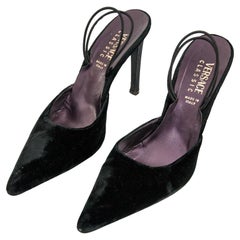 Versace V2 Tacchi alti a punta in velluto nero taglia 41