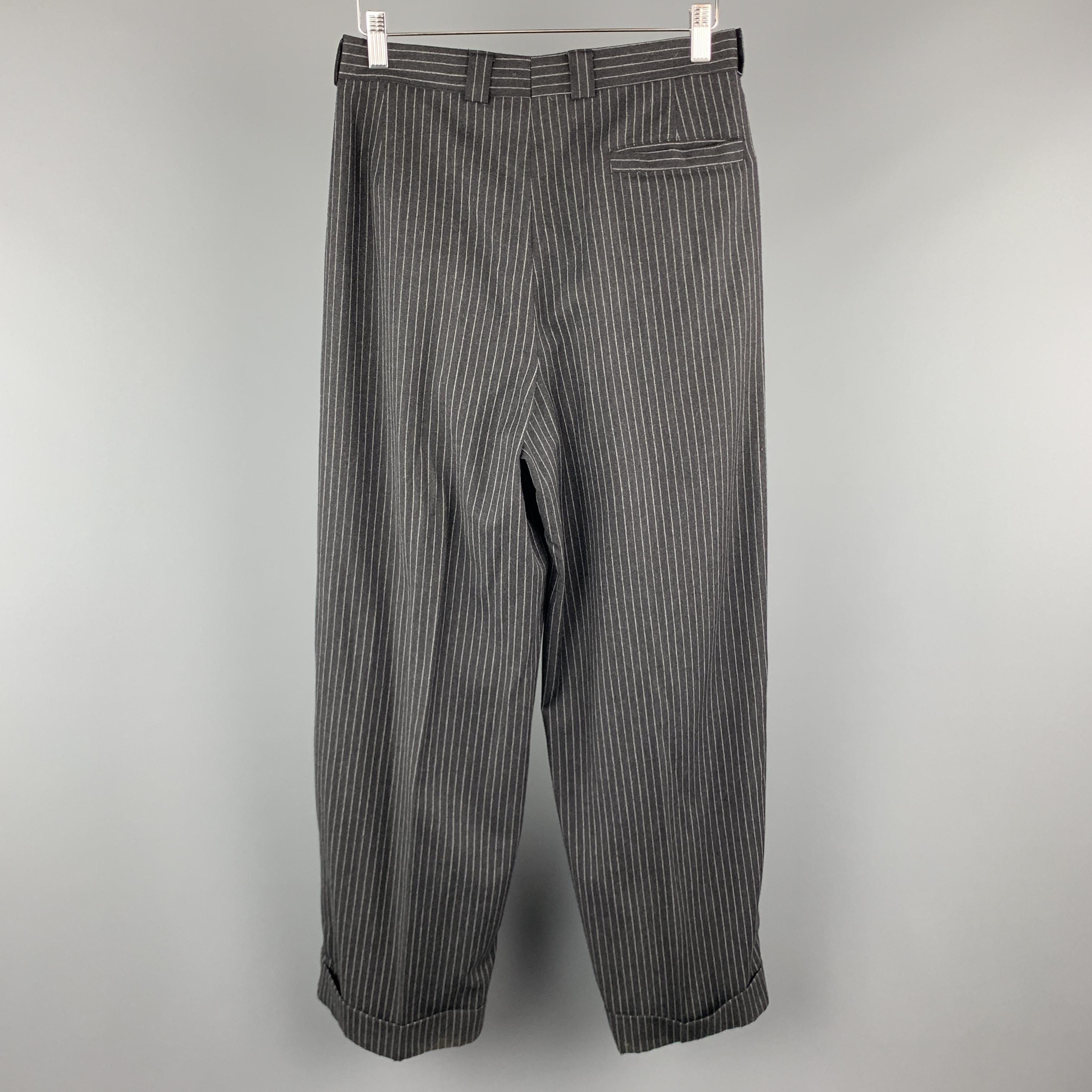 VERSACE V2 Size 32 Gray Striped Wool Pleated Wide Leg Dress Pants In Excellent Condition In San Francisco, CA