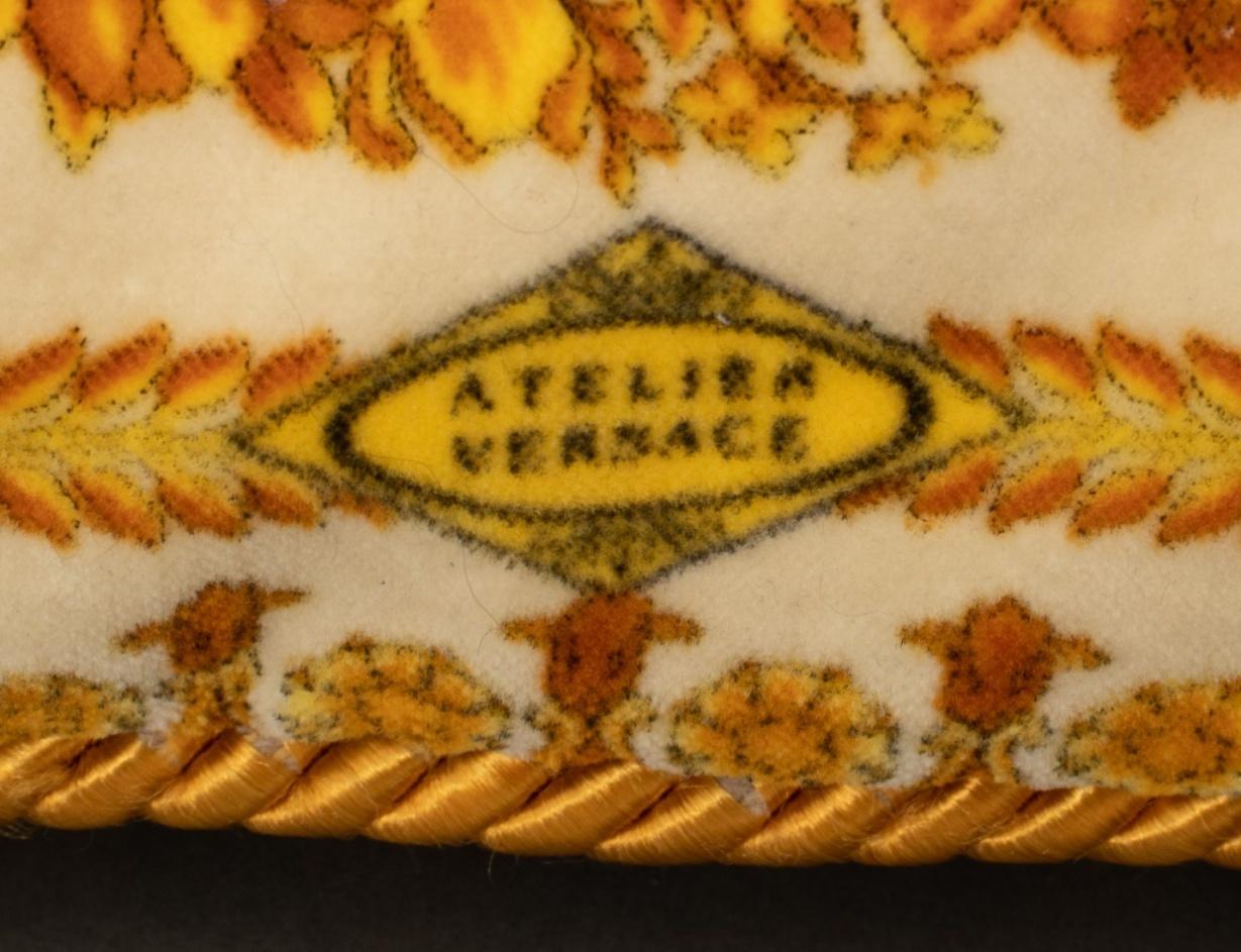 Cuscini da lancio in velluto Versace, set da 3 1