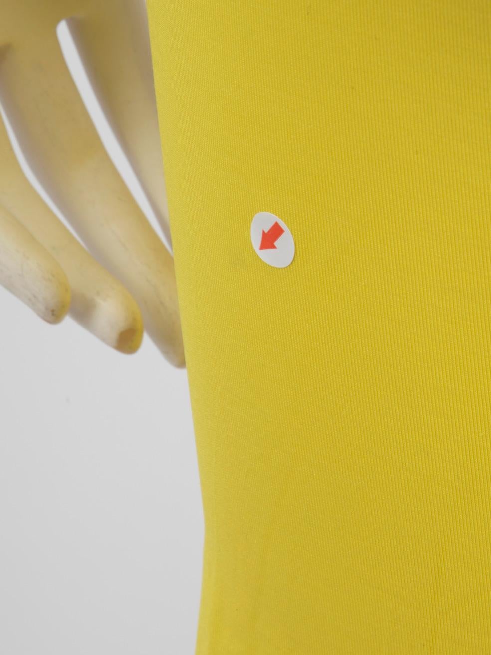 Versace Ensemble Athleisure Intensif Jaune Citron Taille S en vente 5