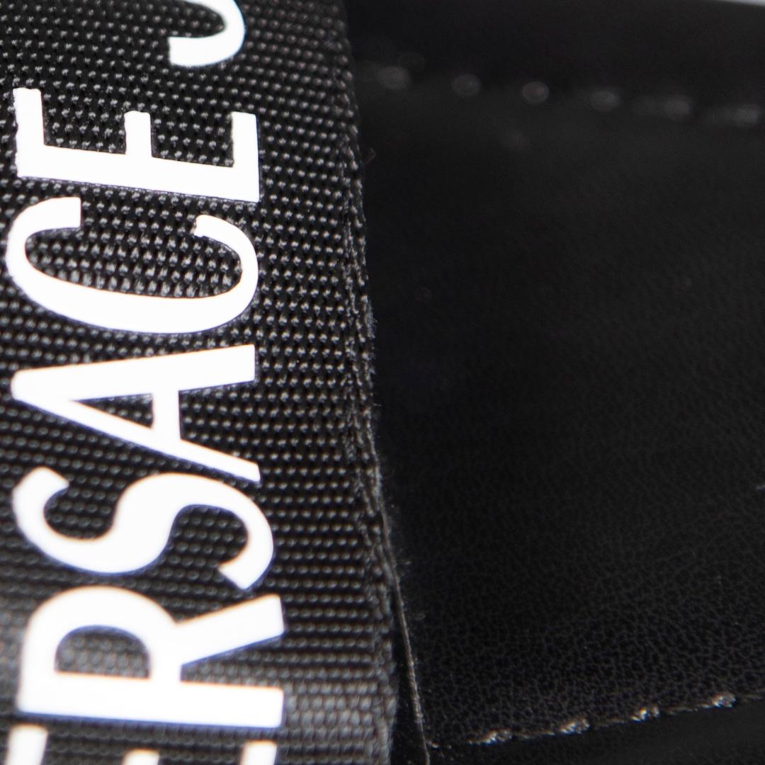 De las mujeres Versace Versace Jeans Couture Sandalias Kirsten Logo Negras Talla IT 40