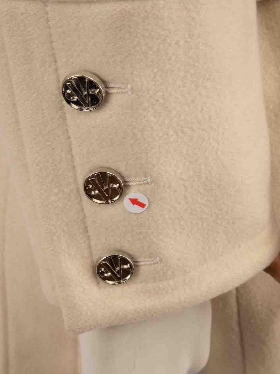 Versace Jeans Couture Manteau ceinturé en laine écrue Taille S en vente 1
