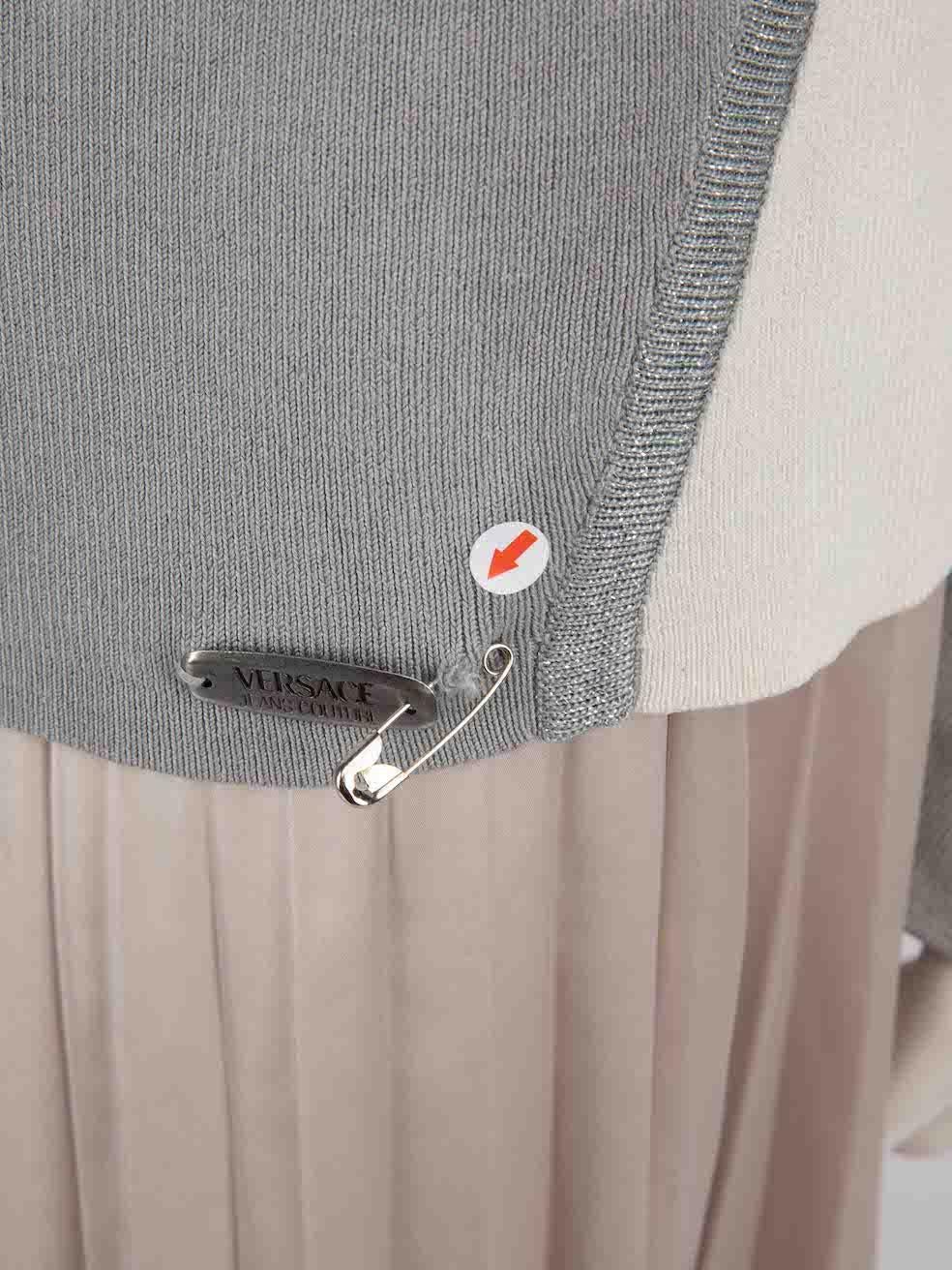 Versace Jeans Couture Vintage zippé gris Taille L en vente 3