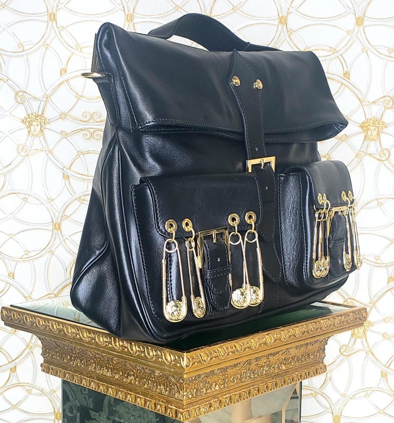 VERSACE VERSUS BLACK GOLD-PLATED PINS HANDBAG/SHOULDER Bag For Sale at ...