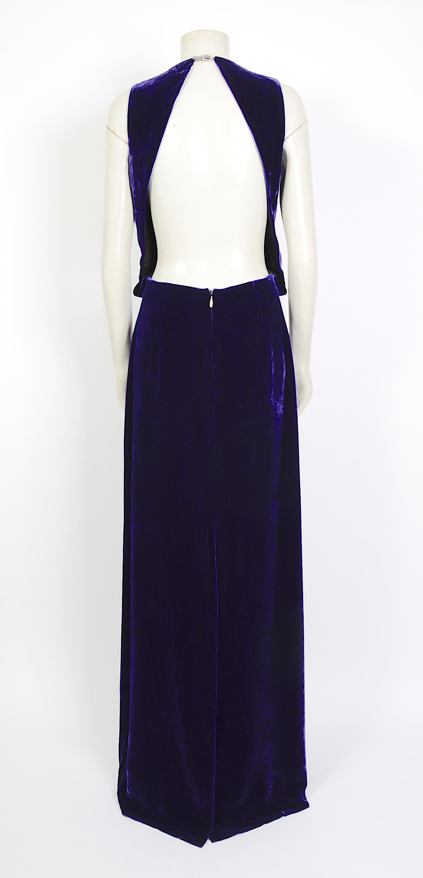 Versace Versus vintage early 2000 open back purple crushed silk velvet dress In Excellent Condition For Sale In Antwerp, BE