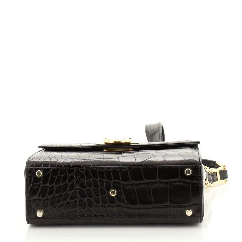 Bolso de hombro Versace Vintage Medusa Flip Lock Piel con relieve de cocodrilo en Bueno Estado en NY, NY
