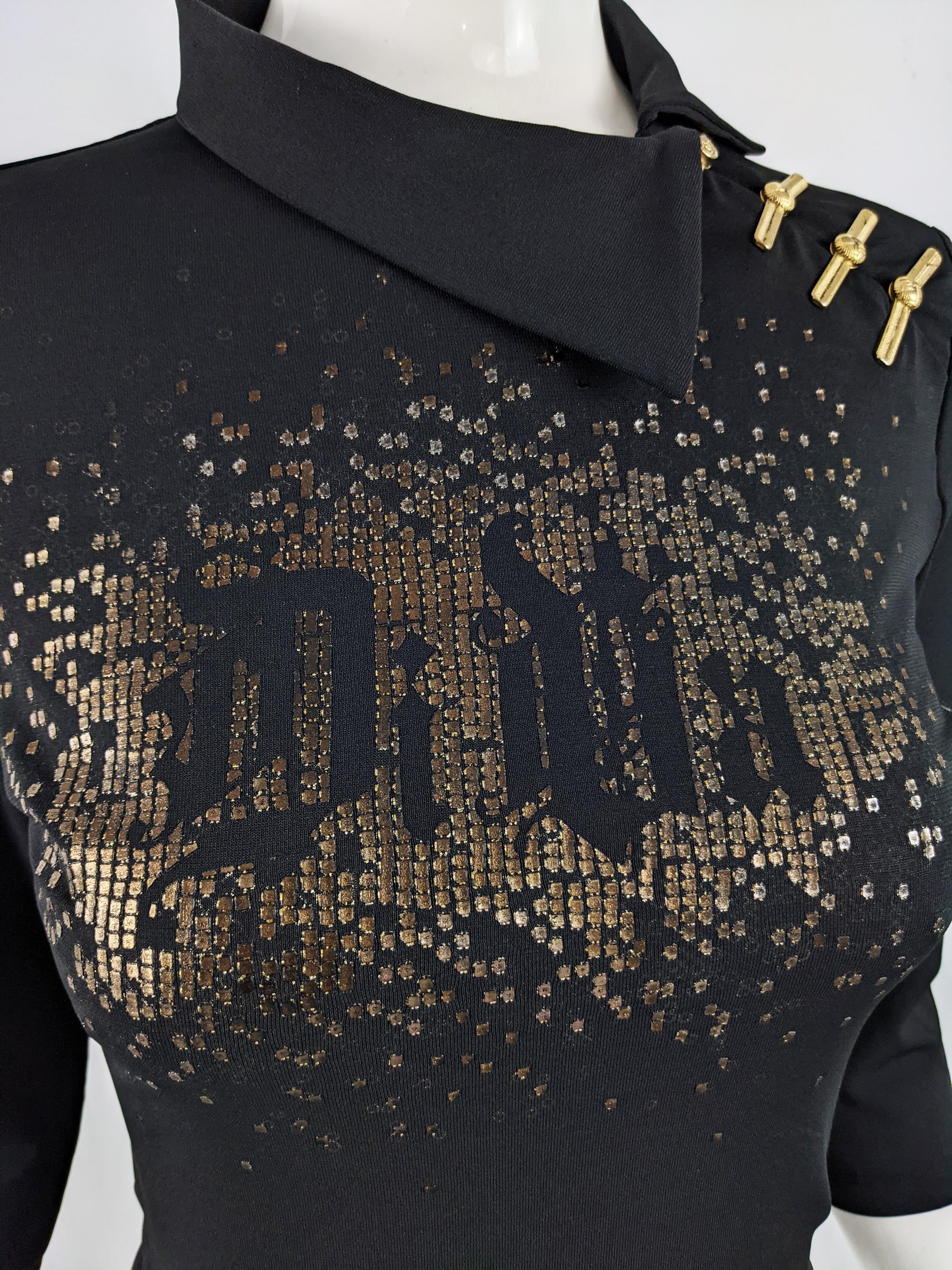Versace Vintage y2k 'Diva' Print Black & Gold Asian Style Party Top, 2000s In condizioni buone a Doncaster, South Yorkshire