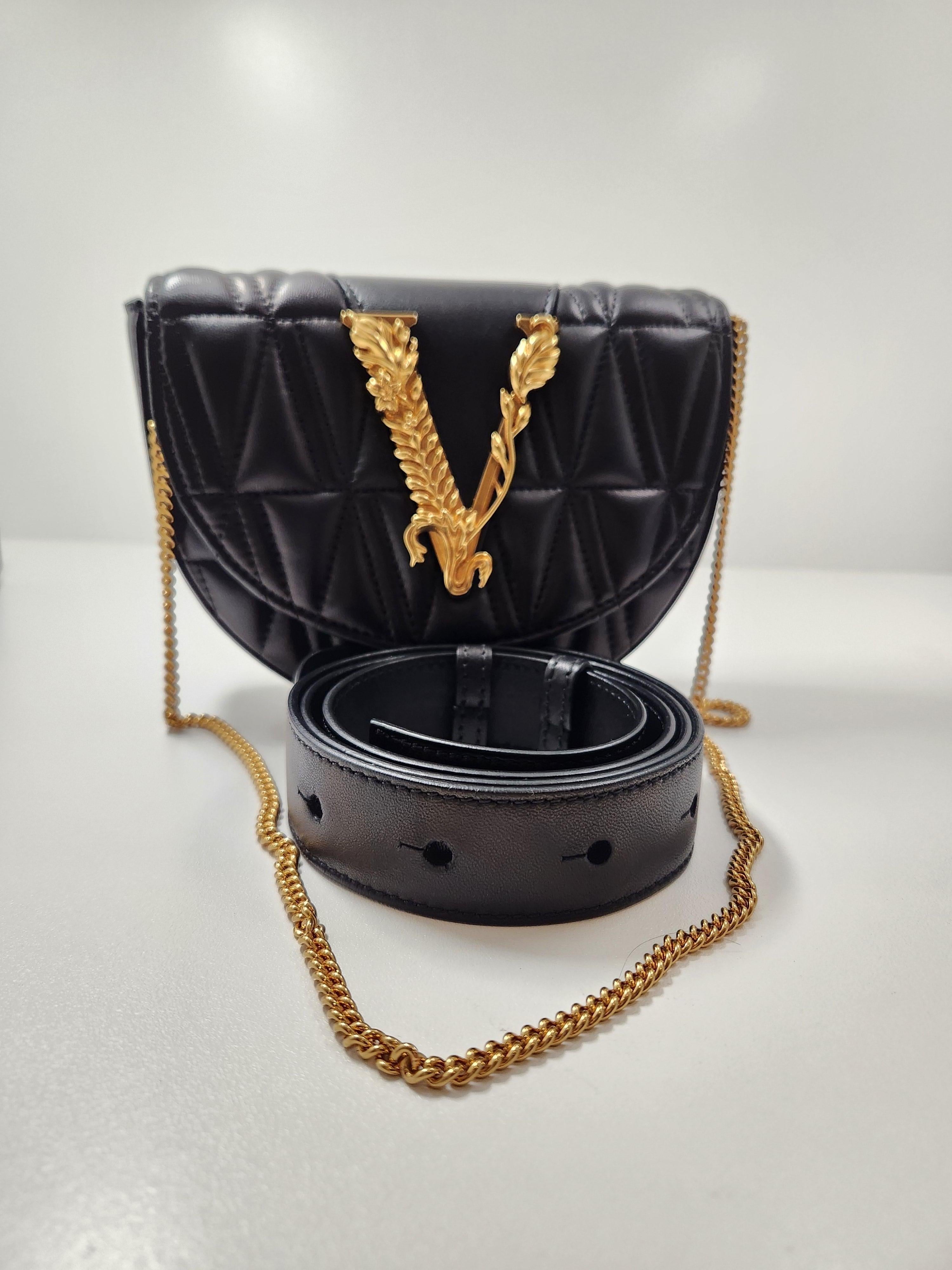 Versace Virtus Waist Chain Sling Leather Quilted Small Bag Black In Good Condition For Sale In PUTNEY, NSW