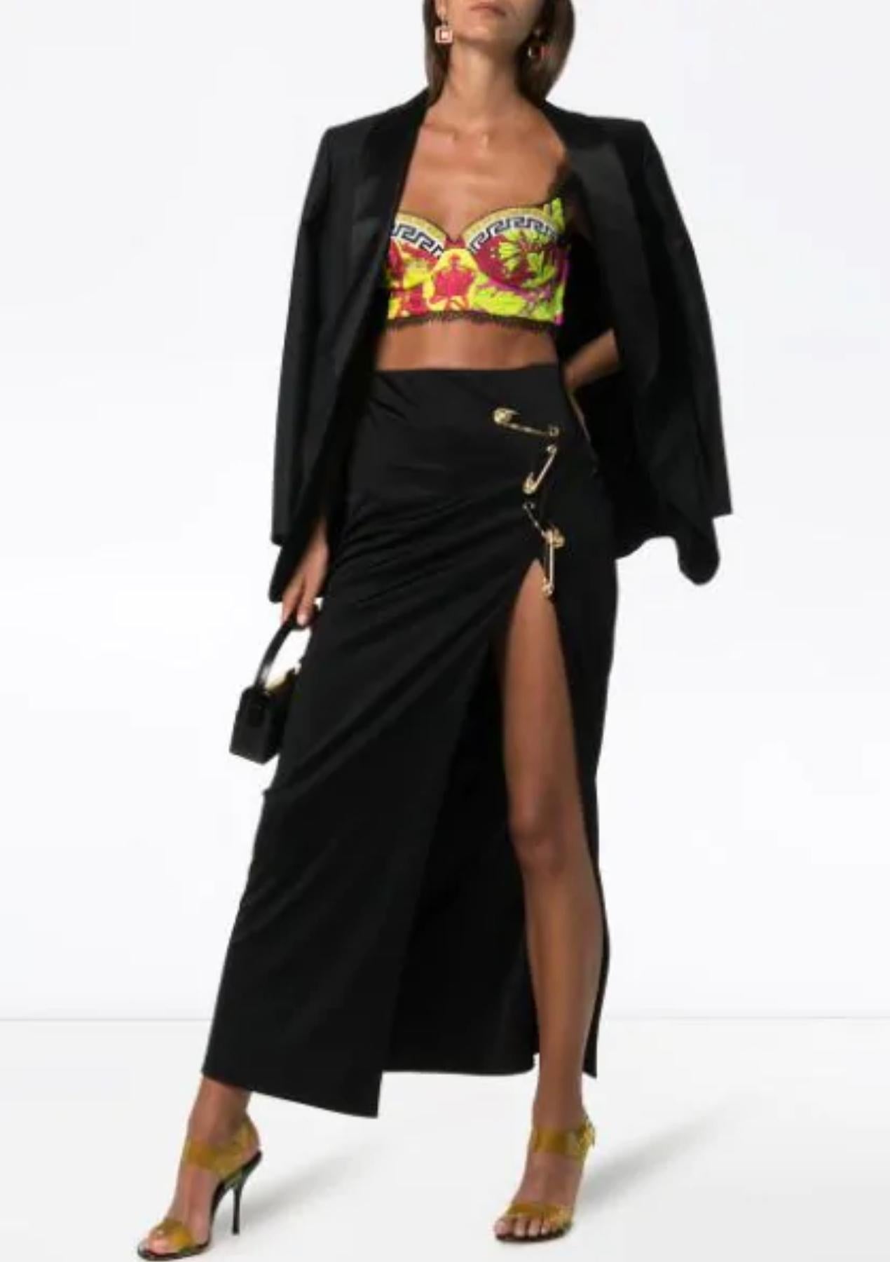 Versace Voyage Barocco Druck Bralette / Bustier Top wie auf Kylie Jenner SZ 38 gesehen im Zustand „Neu“ in Paradise Island, BS