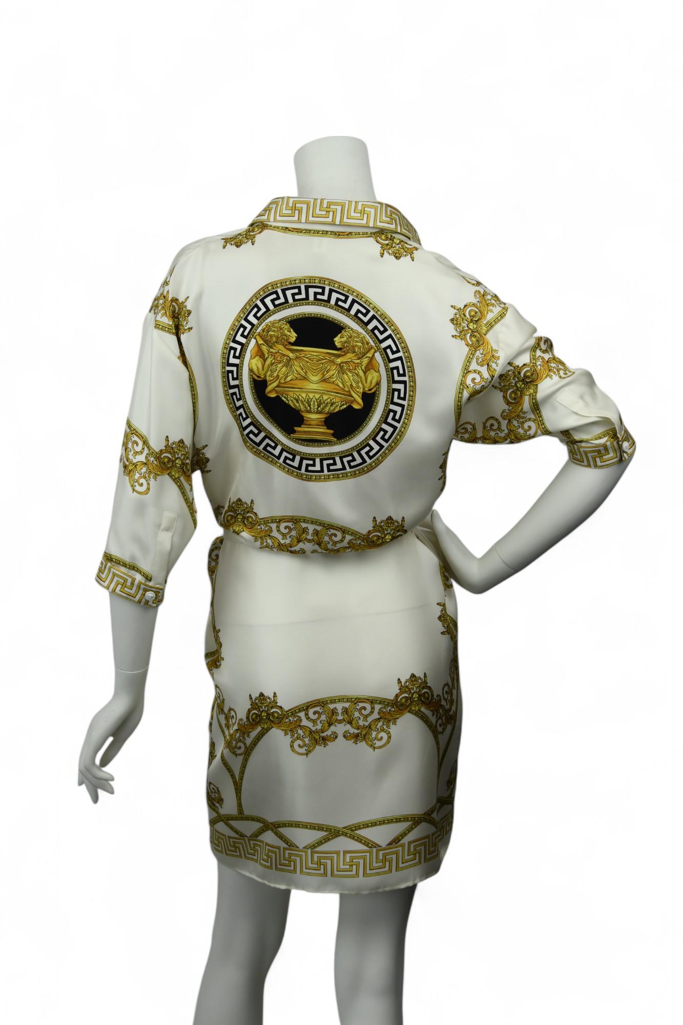 Versace - Robe en soie imprimée blanc baroque  Taille 40 IT Pour femmes en vente