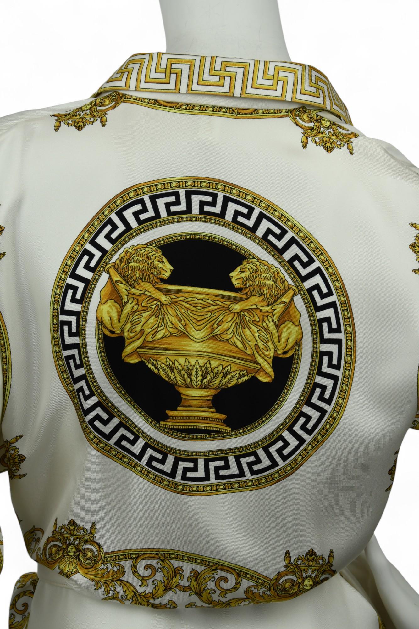 Versace - Robe en soie imprimée blanc baroque  Taille 40 IT en vente 2