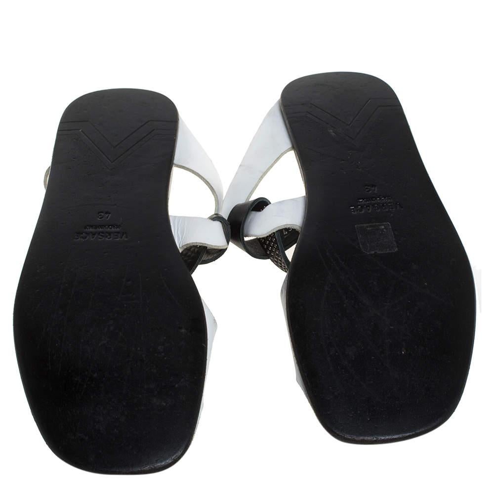 Versace Sandali incrociati in pelle bianca taglia 43 1