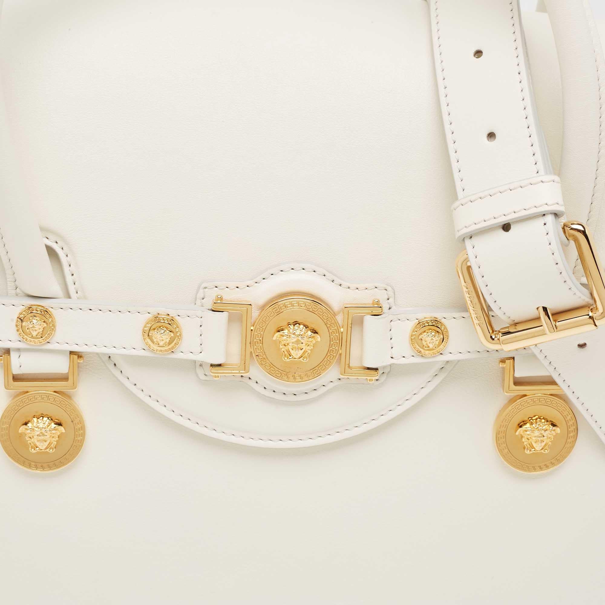 Versace Fourre-tout en cuir blanc avec grand médaillon Méduse en vente 7