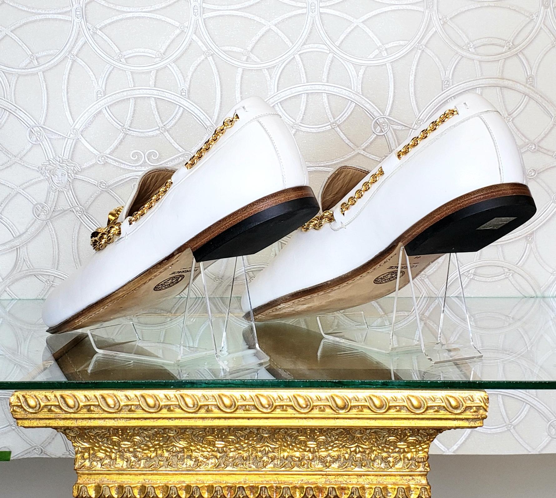 SS 2015 VERSACE WHITE LEATHER LOAFER SHOES w/ GOLD PLATED HARDWARE Size 44 - 11 In New Condition In Montgomery, TX