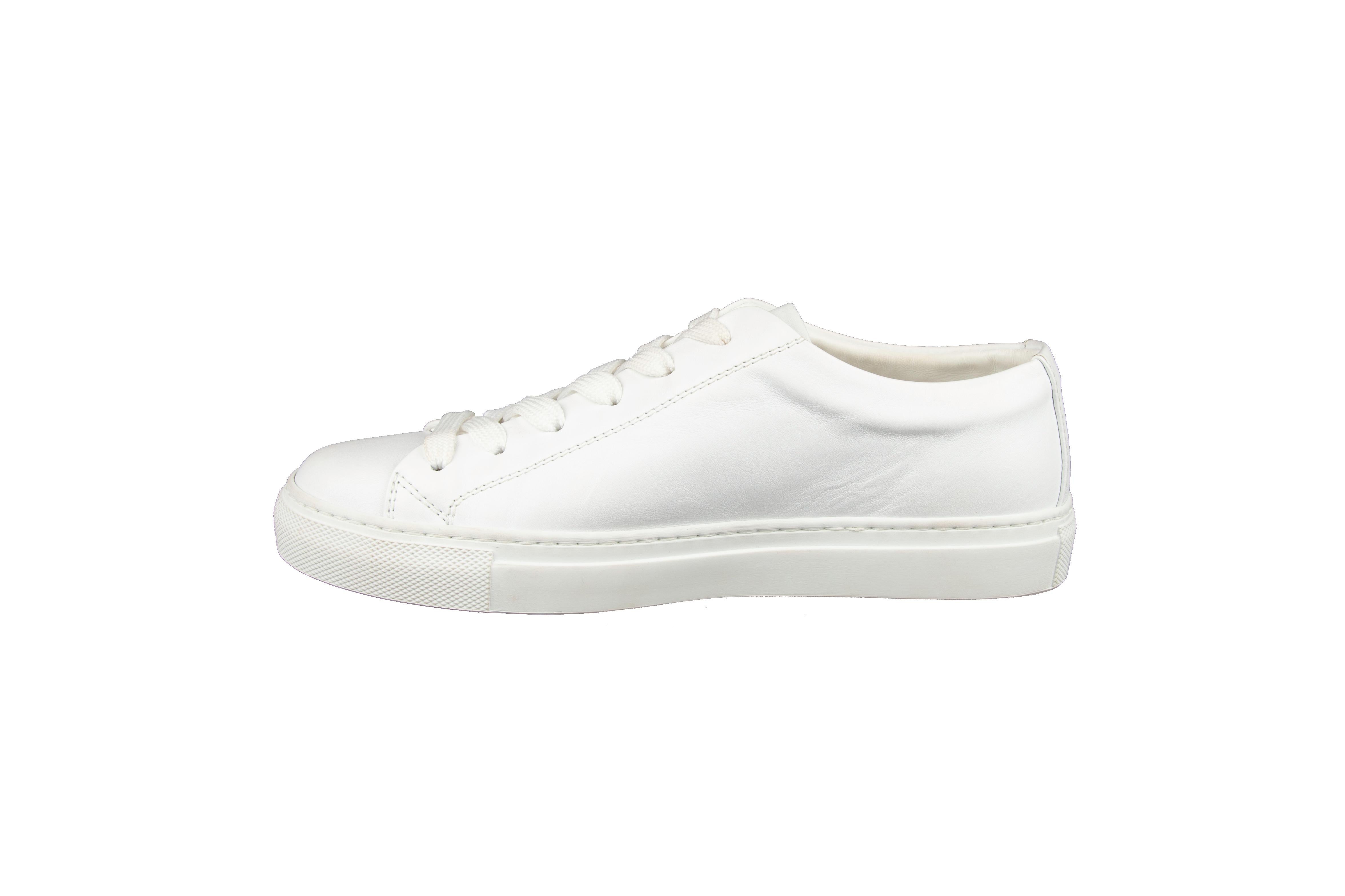 Versace White Leather Sneaker with Vintage Logo Embroidery Size 36 In New Condition In Paradise Island, BS