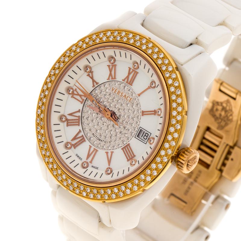 A vision of classic design, this unisex watch from Versace exudes quality and sophistication. The watch features round, gold-plated stainless steel case held by a white ceramic strap which comes fitted with gold-plated stainless steel deployment