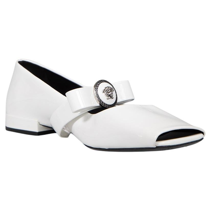 Versace White Patent Leather Square Toe Flats Size IT 40 For Sale