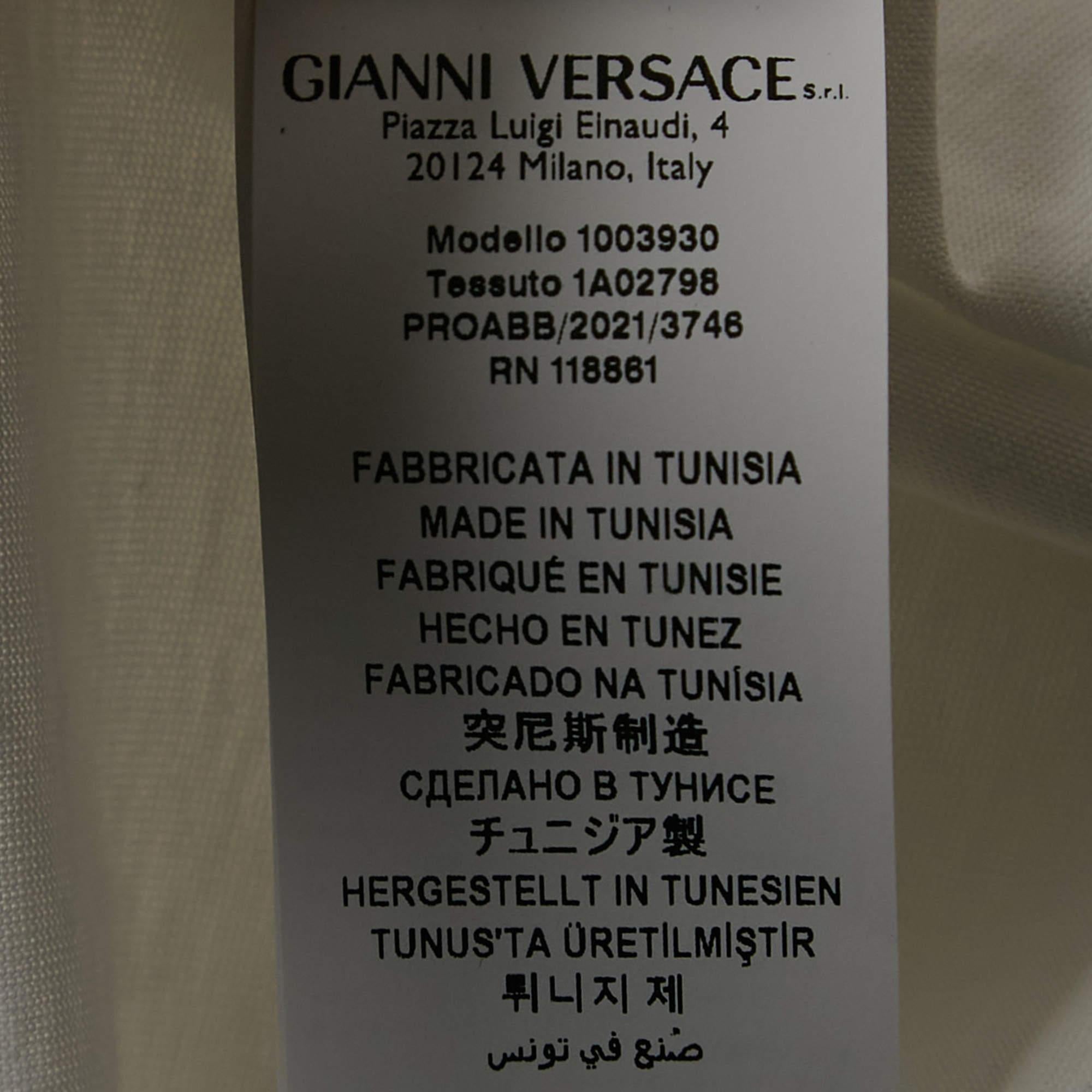 Versace White Rhinestone Logo Jersey Michel Fit T-Shirt L en vente 2
