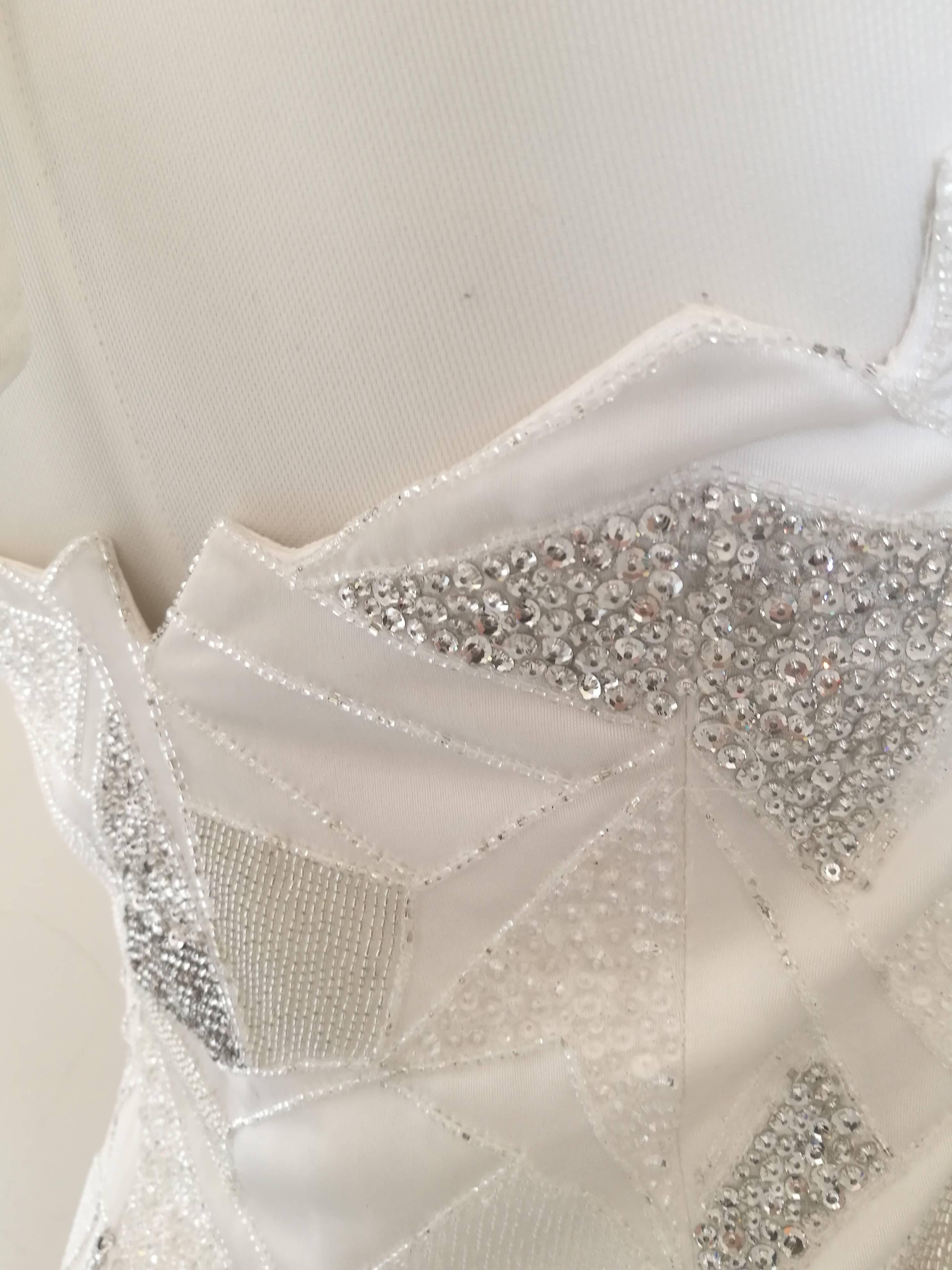 De las mujeres Versace Vestido de novia blanco de lentejuelas y pedrería de alta costura en venta