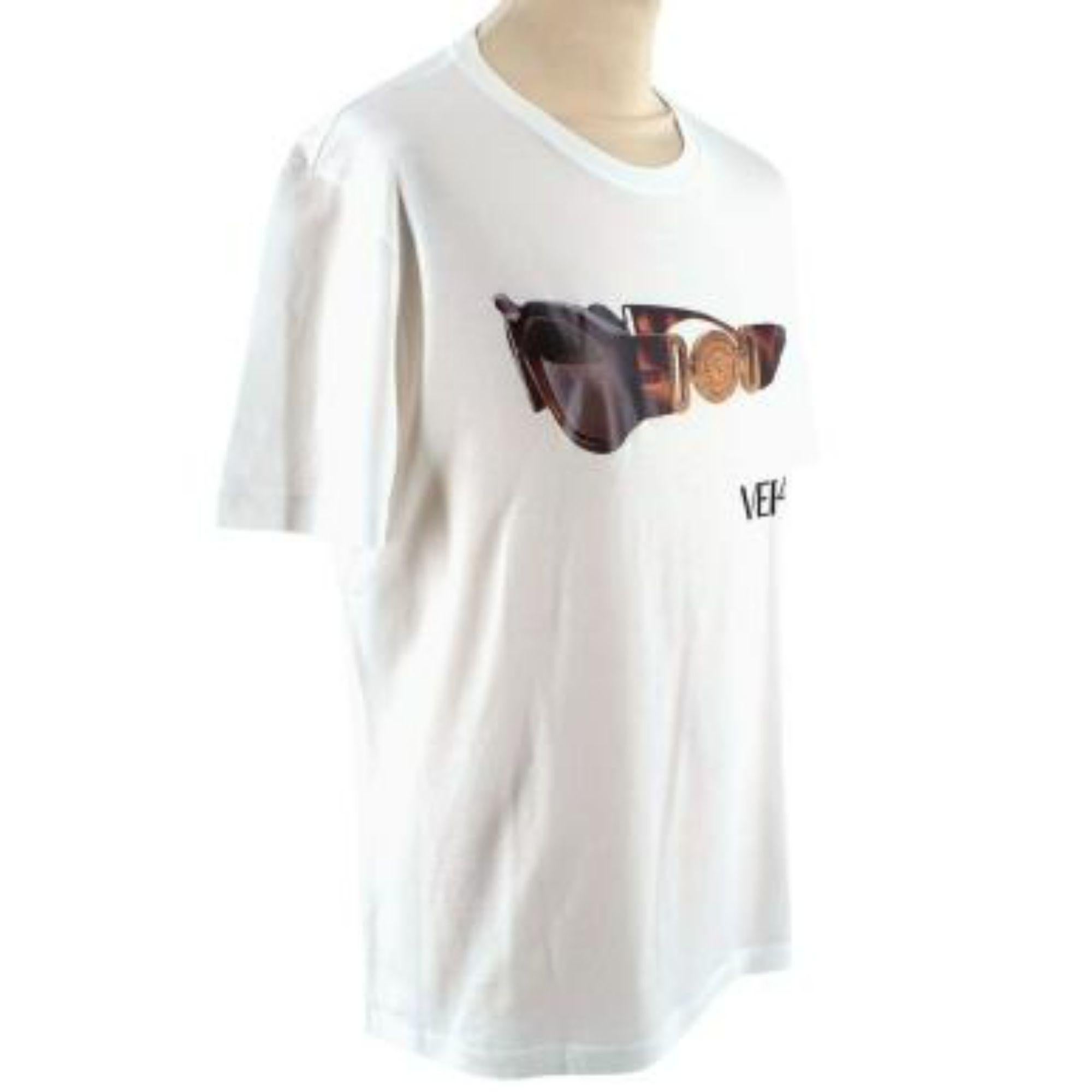 Versace White Sunglasses Print T-shirt In Excellent Condition For Sale In London, GB