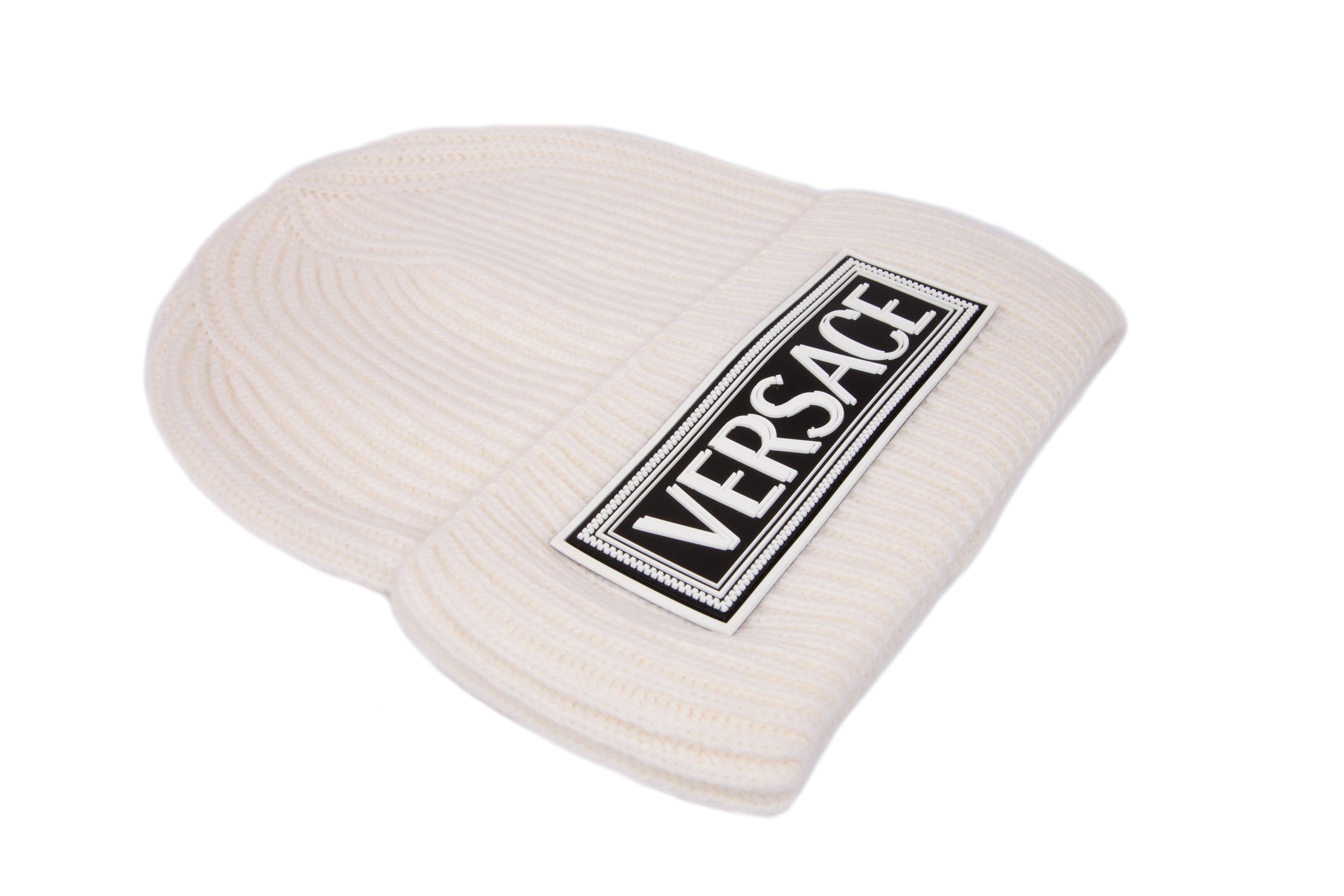 Versace White Wool Beanie Hat with 90s Vintage Logo In New Condition In Paradise Island, BS