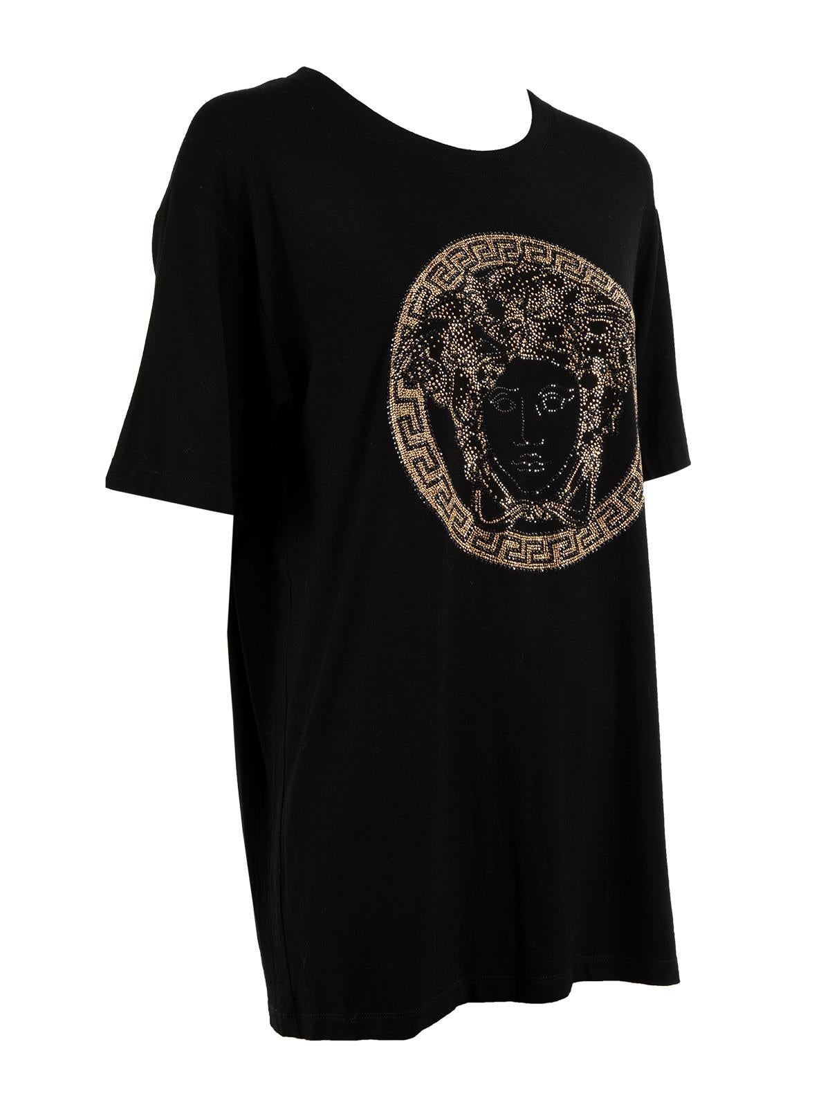 CONDITION is Very good. Minimal wear to T-shirt is evident. Light pilling seen on this used Versace designer resale item.  Details  Black Viscose and elastane T-shirt Brand logo embroidery Slip on fastening   Made in Italy    Composition 95%