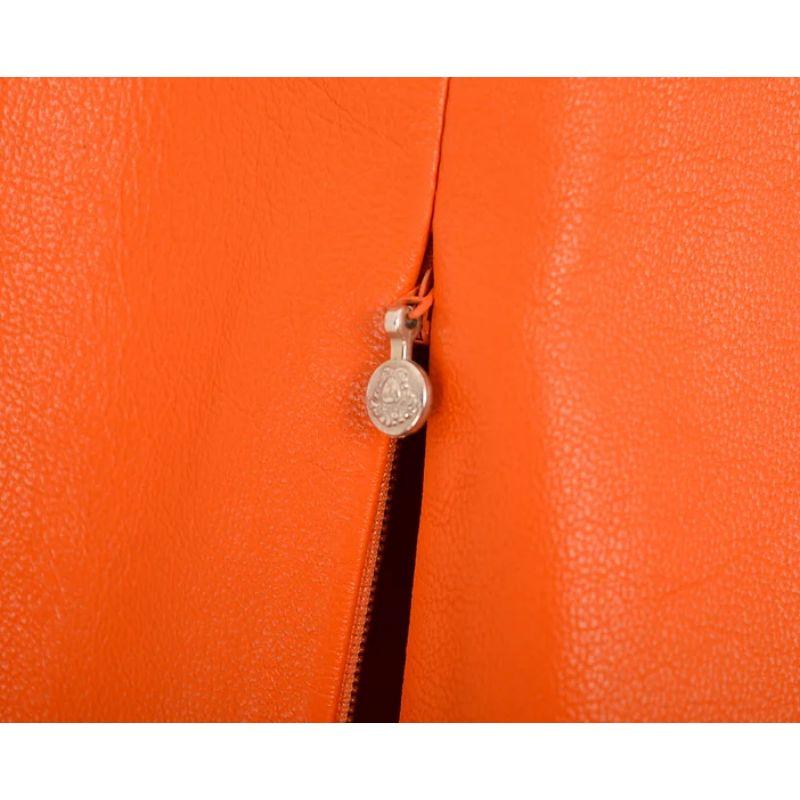 Orange Versace Y2K - Pantalon de taille moyenne en cuir orange en vente