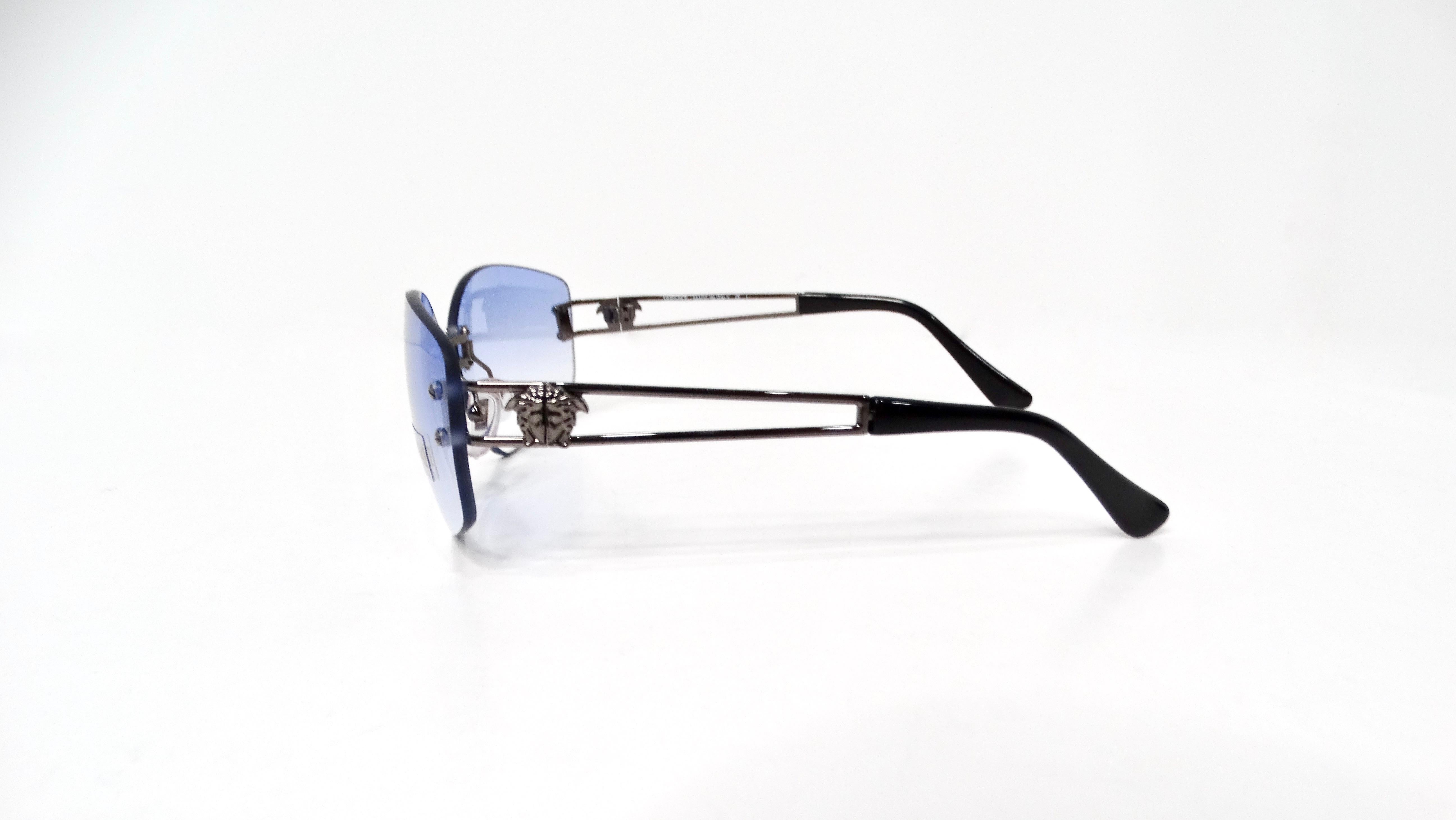Versace Y2K X54 Blue Gradient Tinted Lens Sunglasses In Good Condition For Sale In Scottsdale, AZ