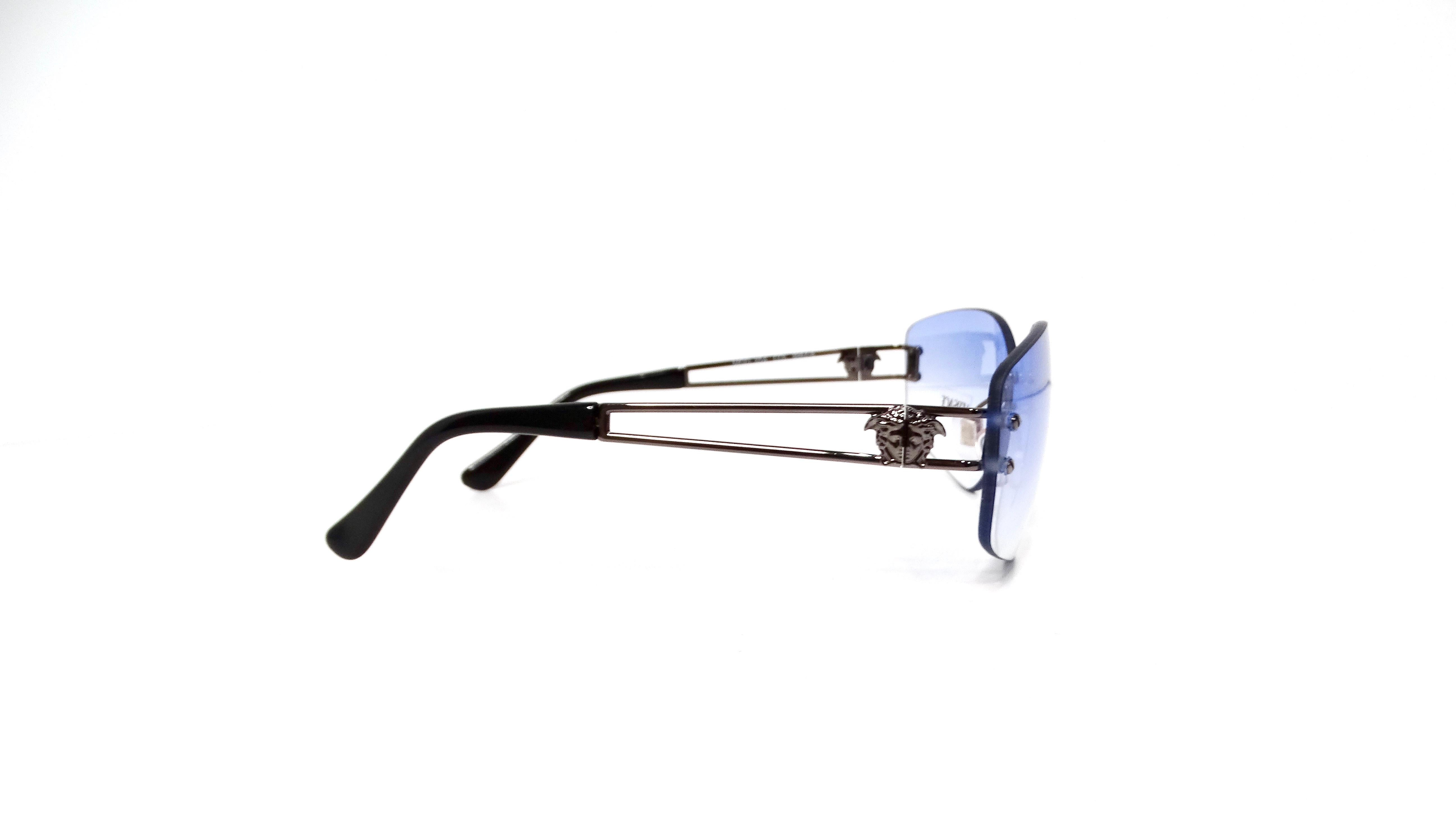 Versace Y2K X54 Blue Gradient Tinted Lens Sunglasses For Sale 3
