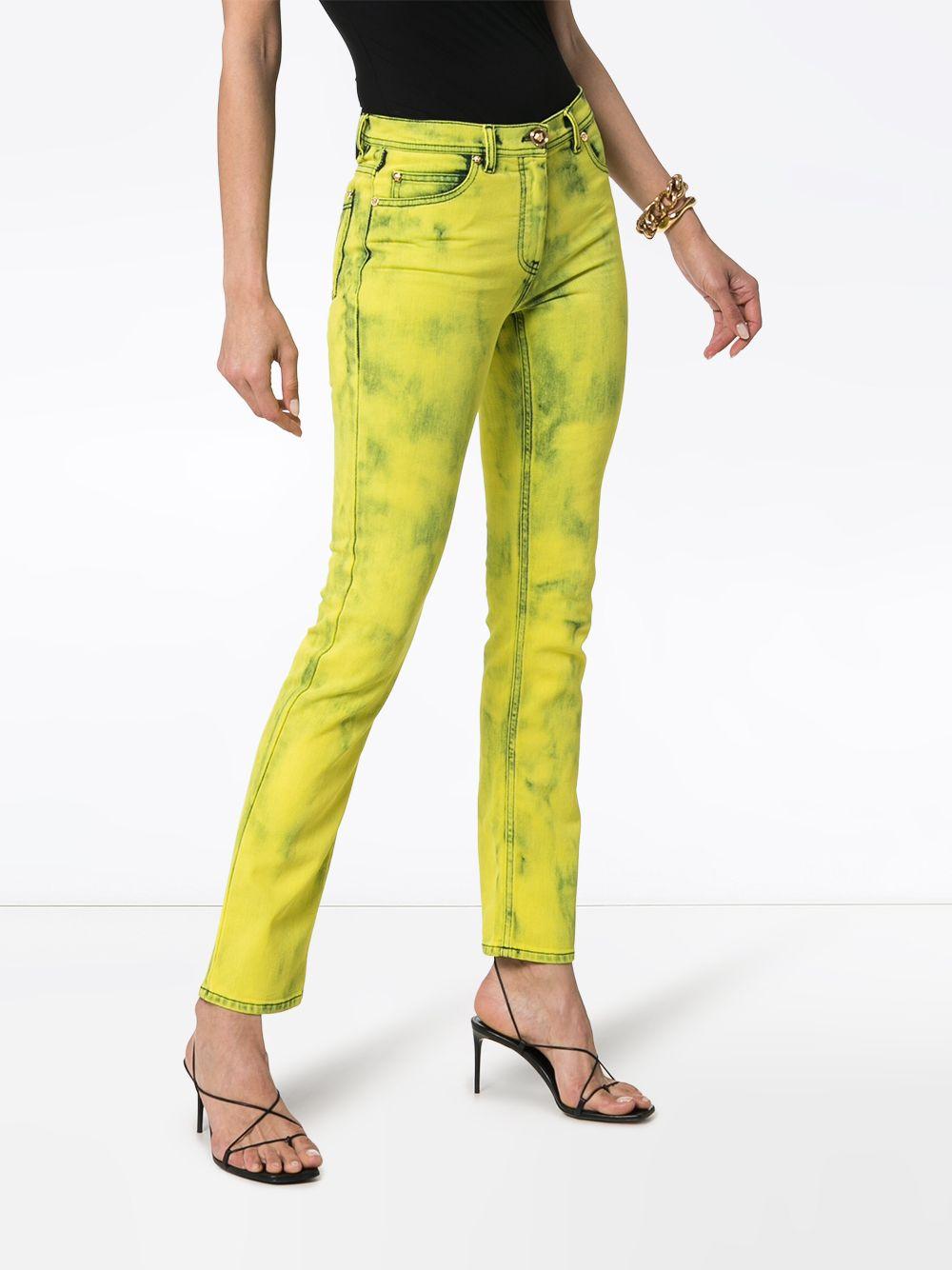 Gelbe Acid Wash Denim Skinny Jeans von Versace mit Logo Label Größe 27 im Zustand „Neu“ im Angebot in Paradise Island, BS