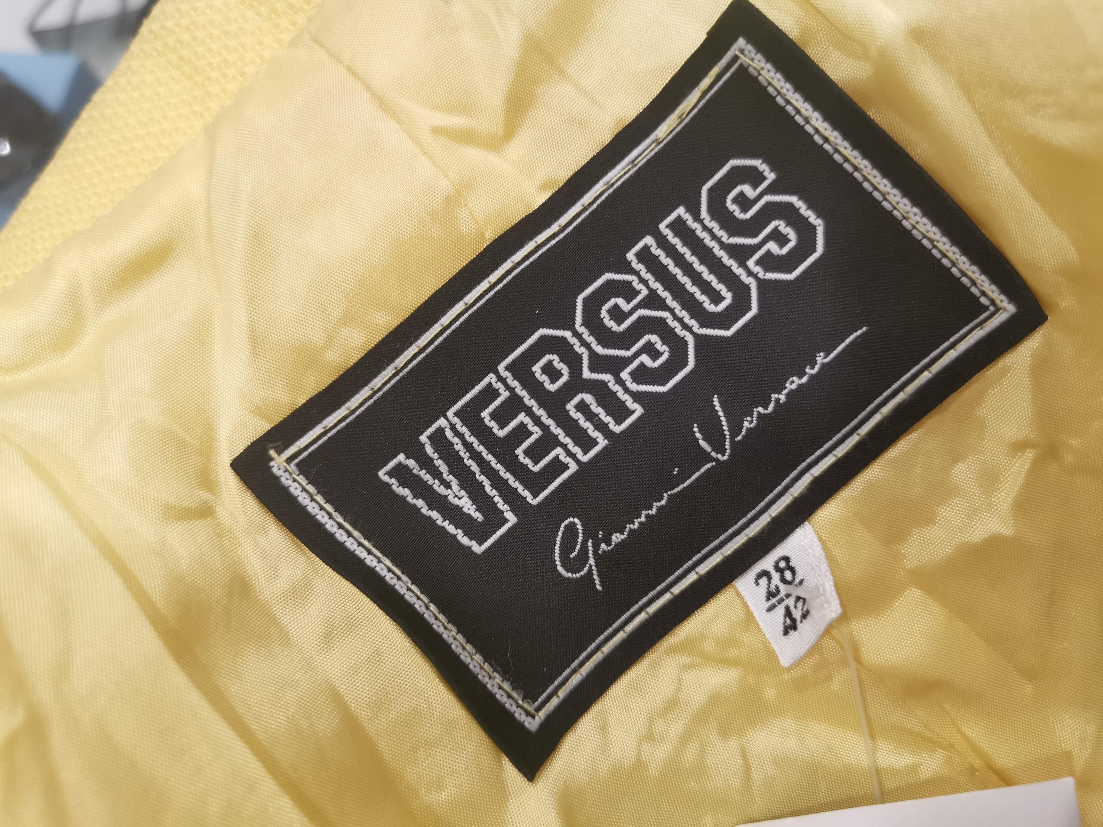 Versace yellow cotton jacket In Good Condition For Sale In Capri, IT