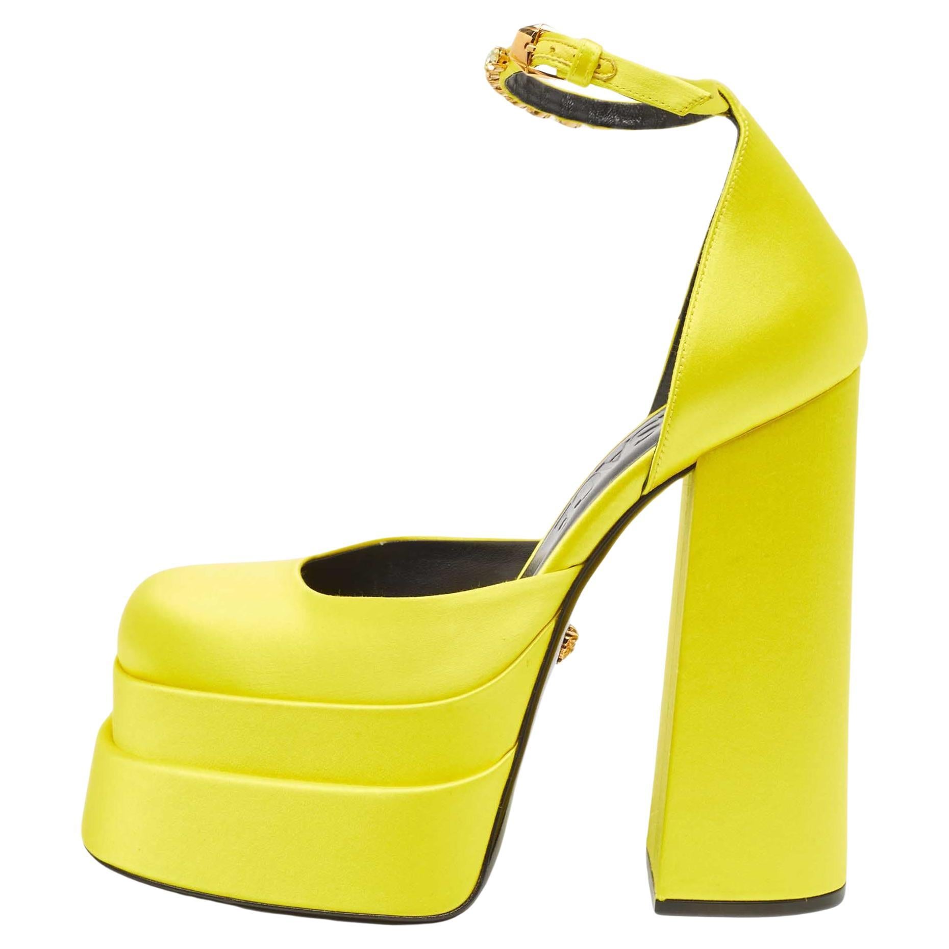 Versace Yellow Satin Aevitas Crystal Embellished Pumps Size 39 For Sale
