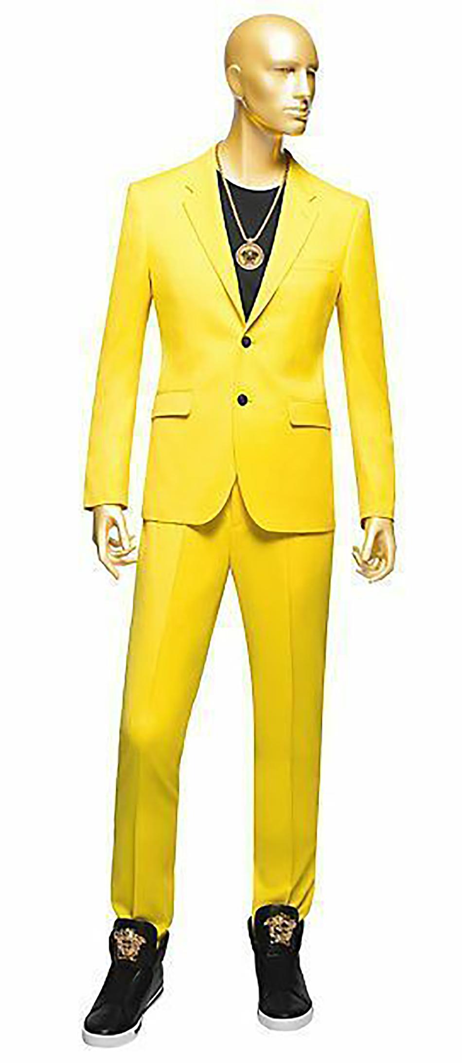 VERSACE  MEN'S SUIT
TAILOR MADE


Fresh and vibrant, this colored suit is a great look for the modern gentleman.

Content: 100% wool
lining: 63% viscose, 37% cupro

IT Size 58 -  US 48 (4XL)


Measurements:
Jacket:
 shoulder to shoulder 21
